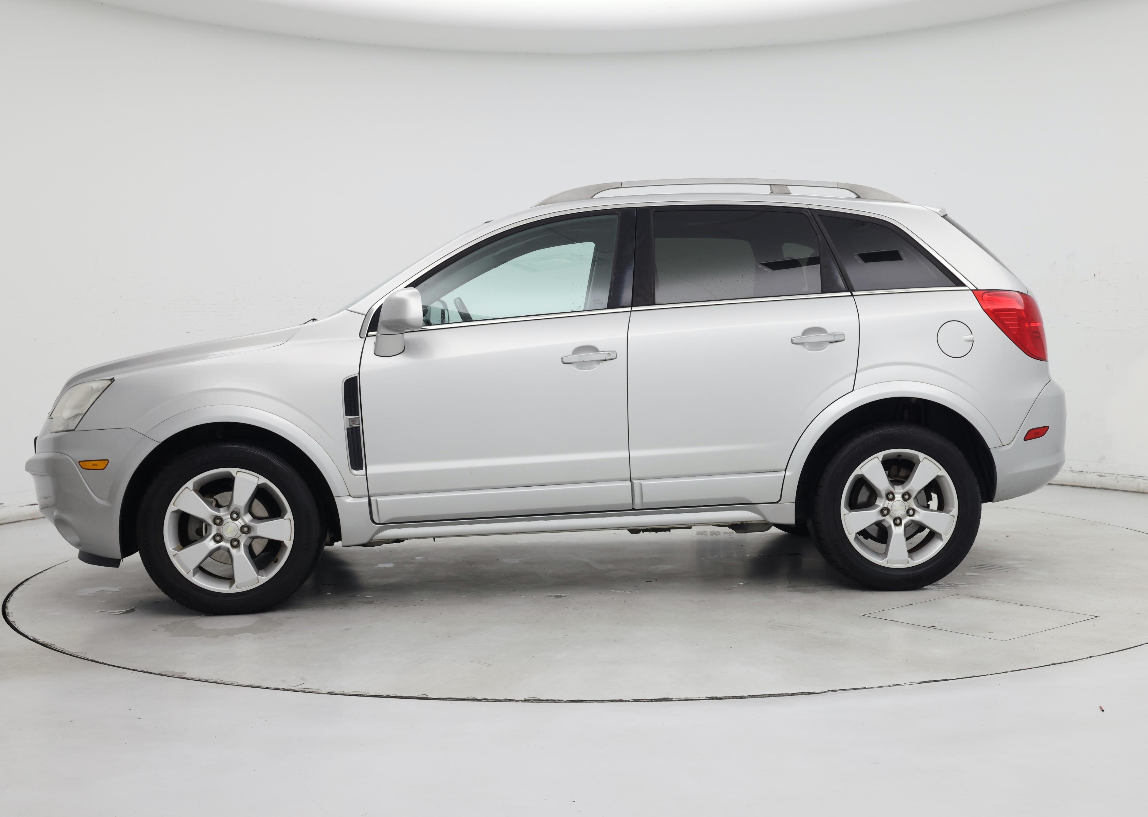 Thumbnail: 2014 Chevrolet Captiva Sport - 3