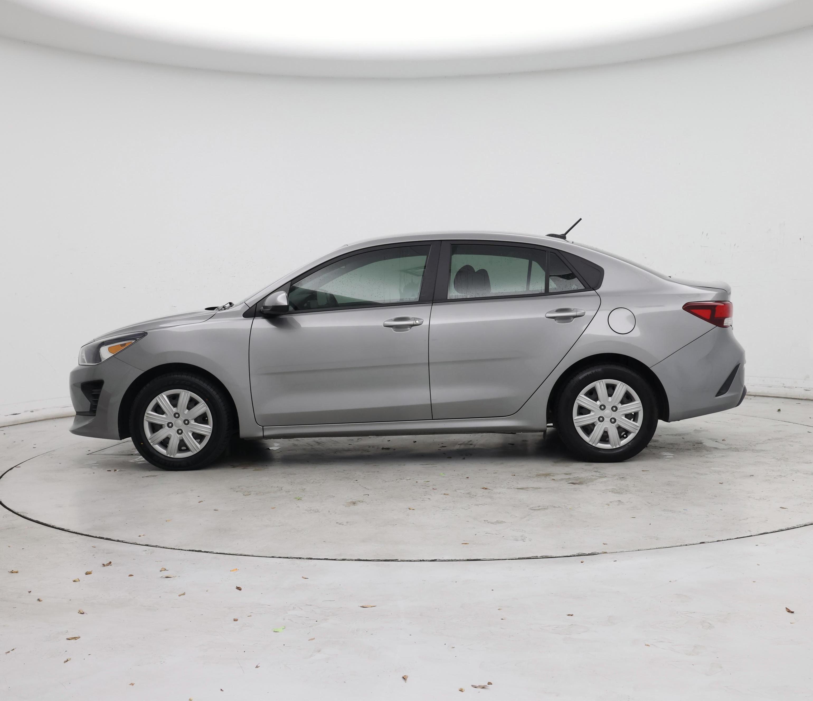 Thumbnail: 2022 Kia Rio - 3