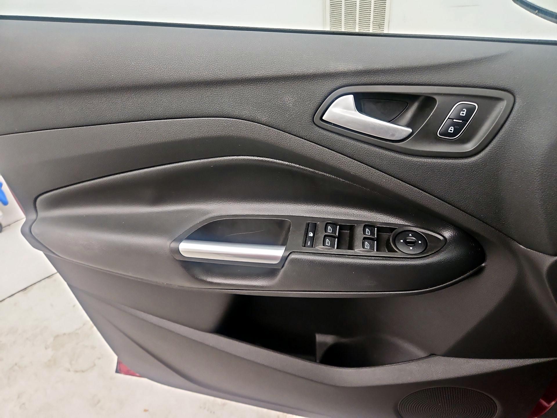 Thumbnail: 2017 Ford Escape - 12