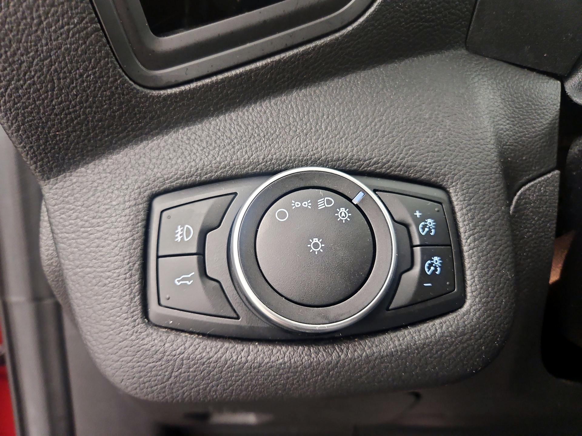 Thumbnail: 2017 Ford Escape - 13