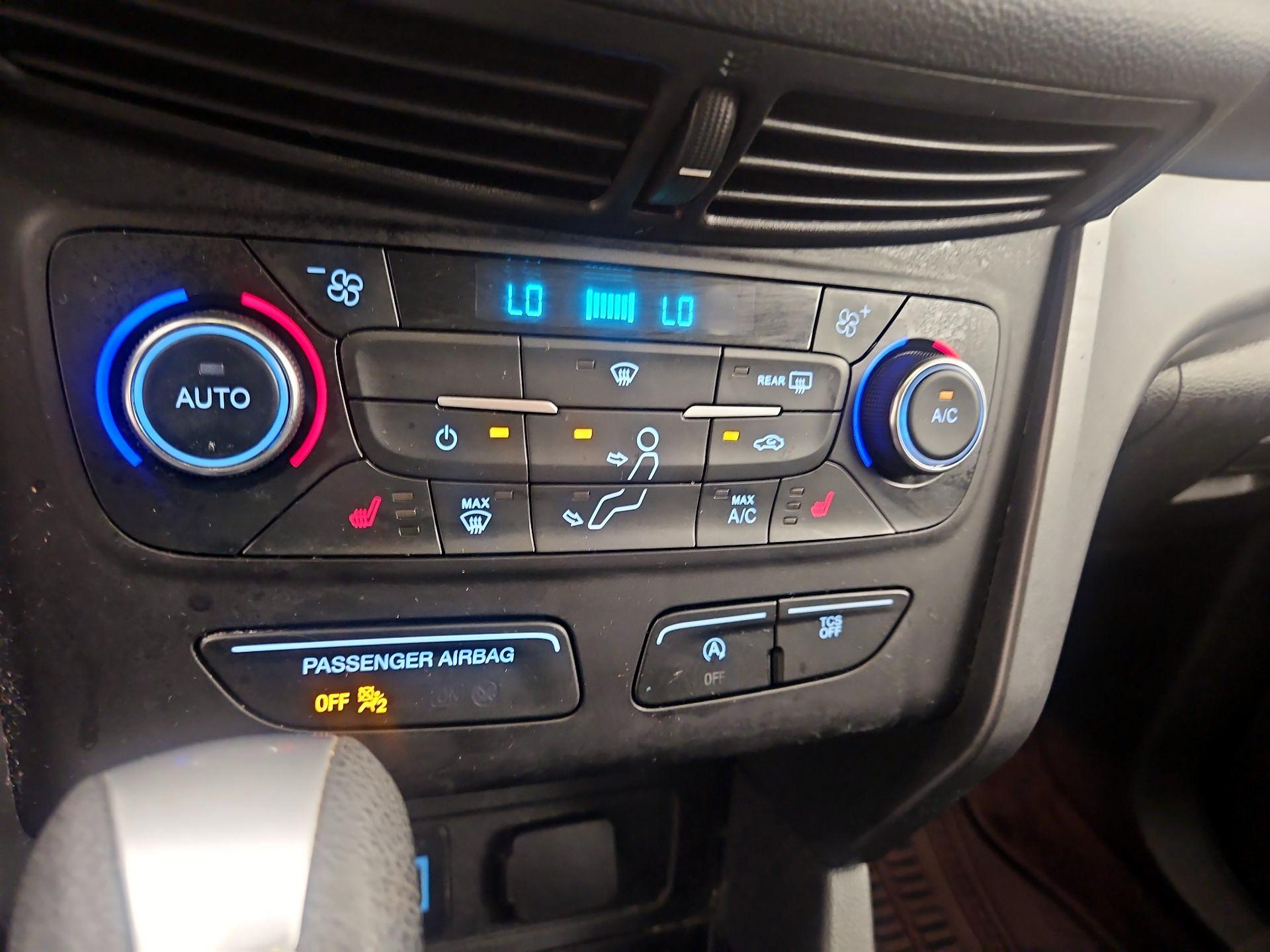 Thumbnail: 2017 Ford Escape - 16