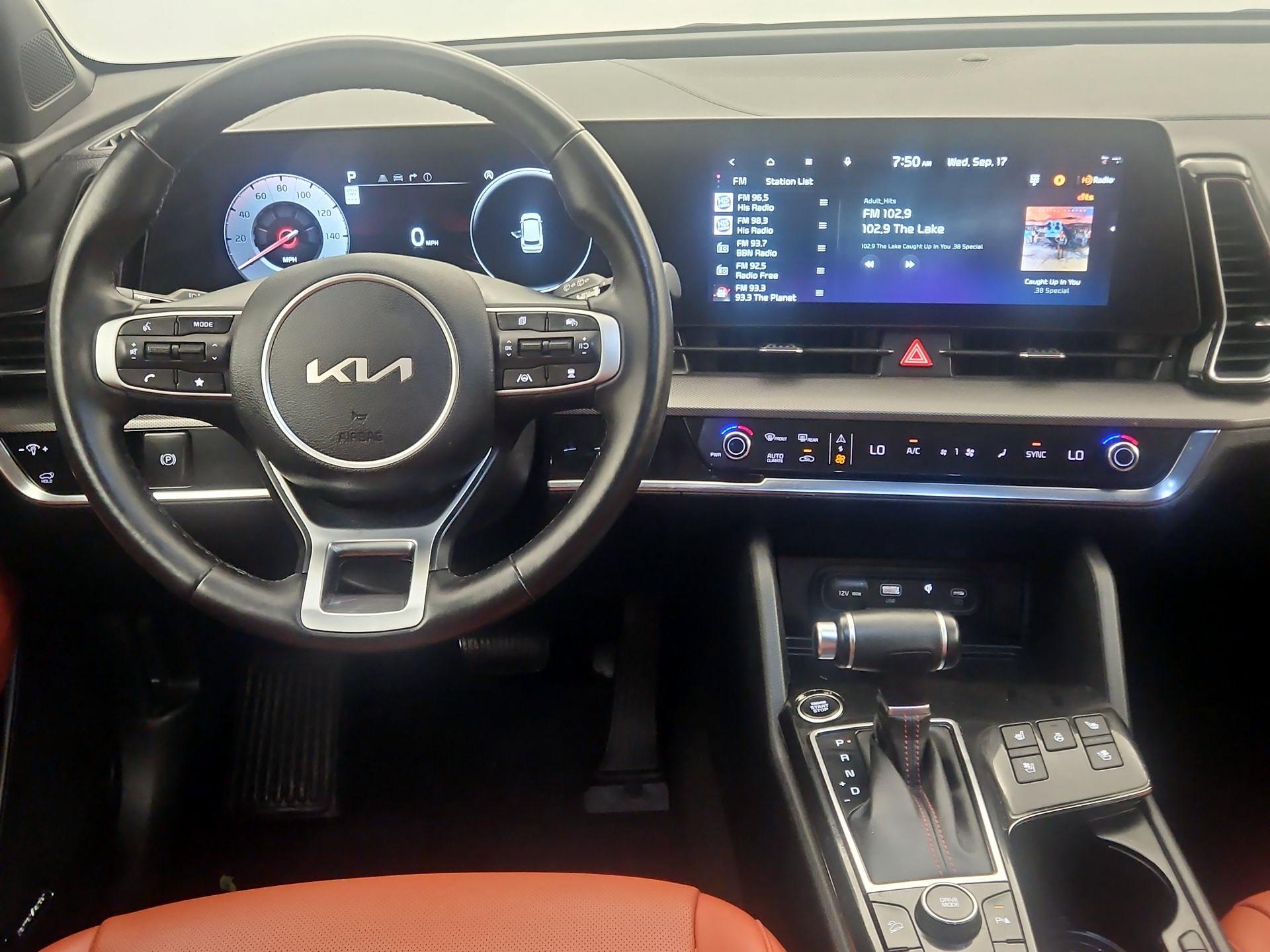 Thumbnail: 2023 Kia Sportage - 10