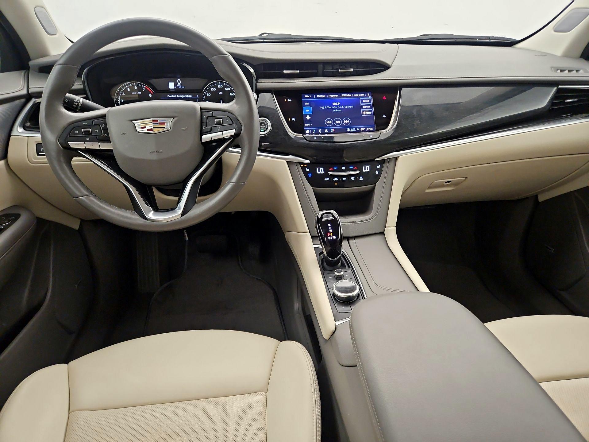 Thumbnail: 2023 Cadillac XT6 - 9
