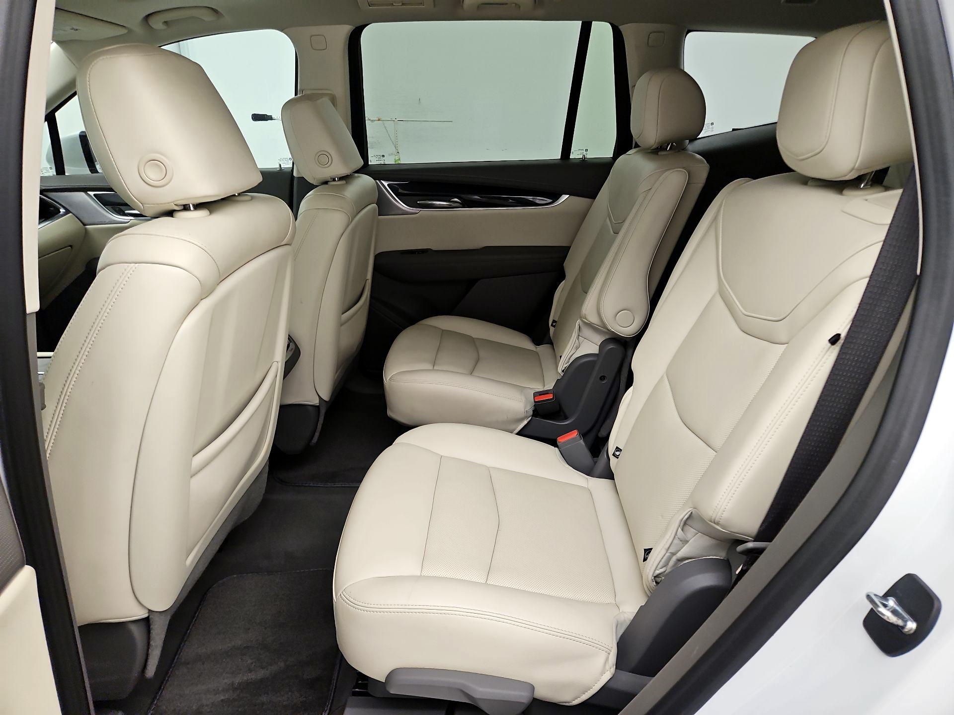 Thumbnail: 2023 Cadillac XT6 - 19