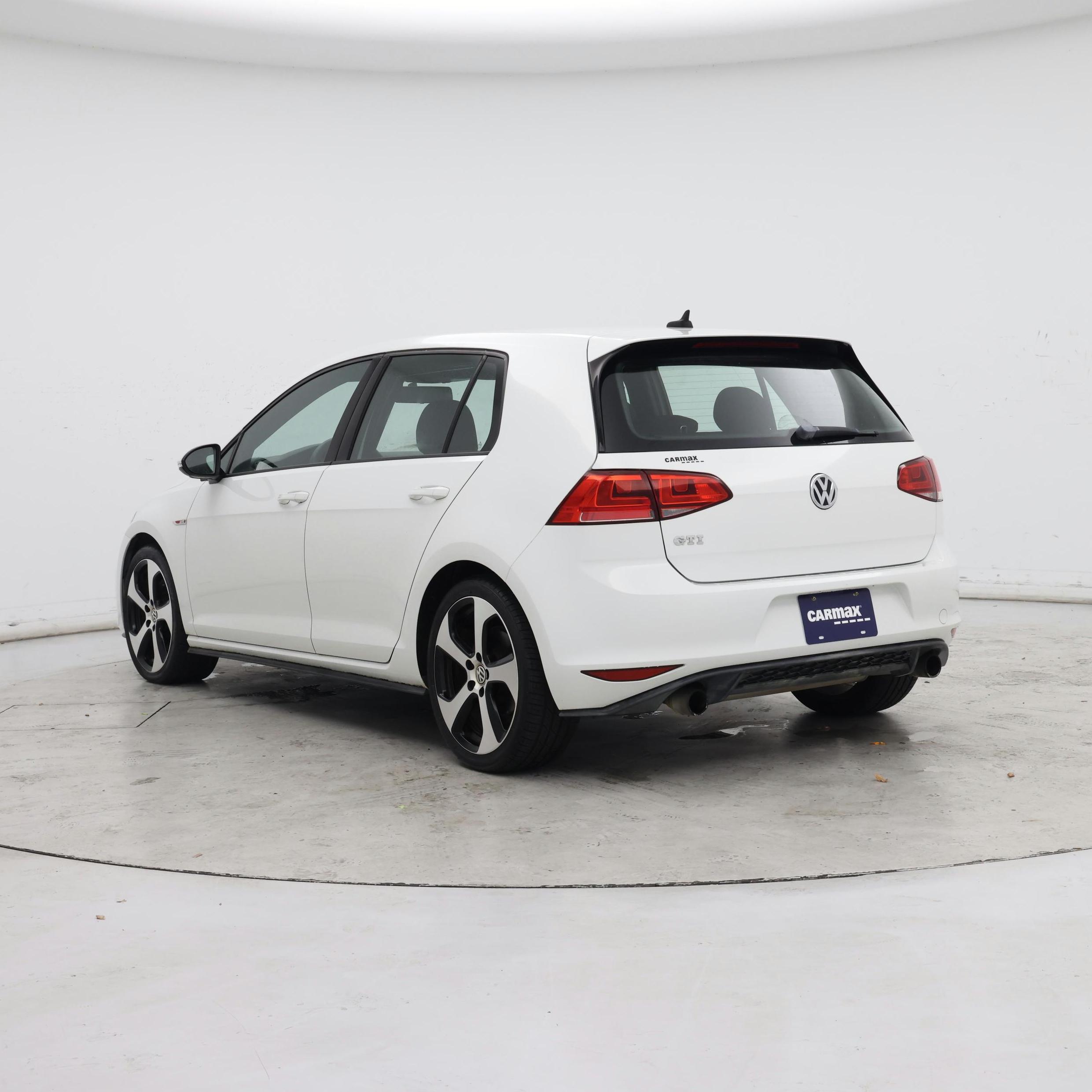 Thumbnail: 2015 Volkswagen Golf - 2