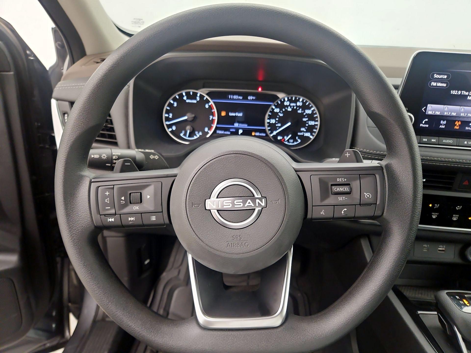 Thumbnail: 2023 Nissan Rogue - 10