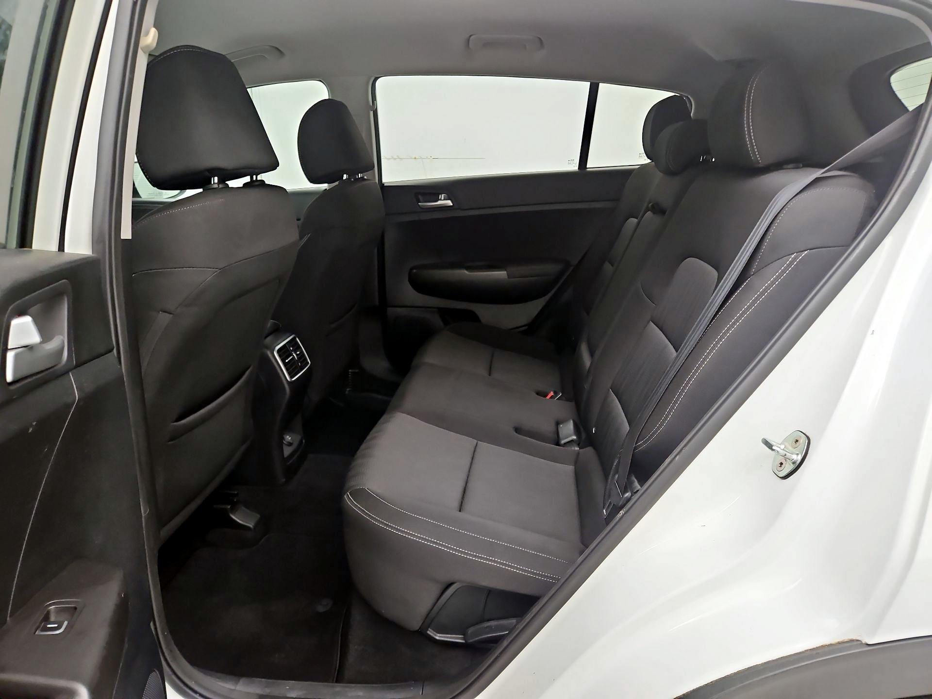 Thumbnail: 2020 Kia Sportage - 19