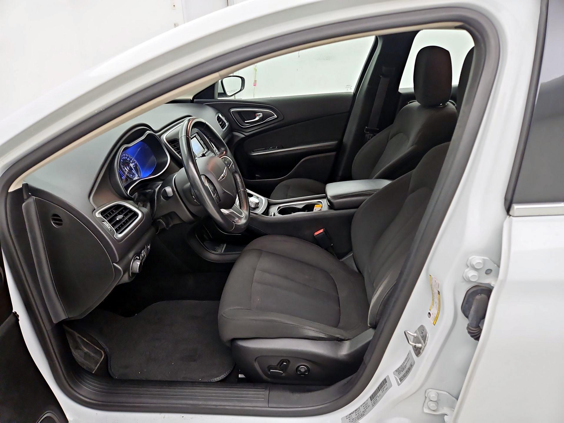 Thumbnail: 2015 Chrysler 200 - 11