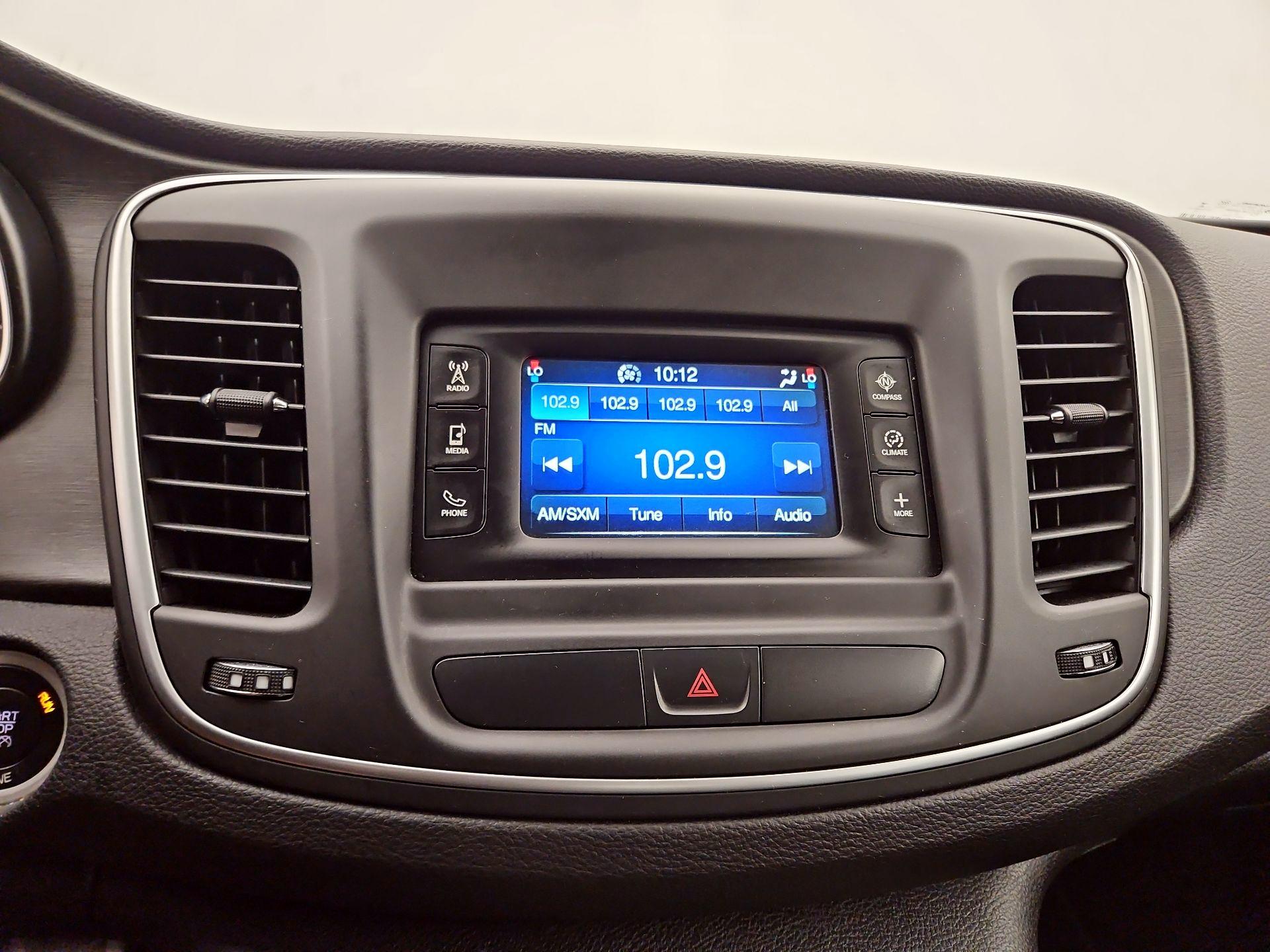 Thumbnail: 2015 Chrysler 200 - 15