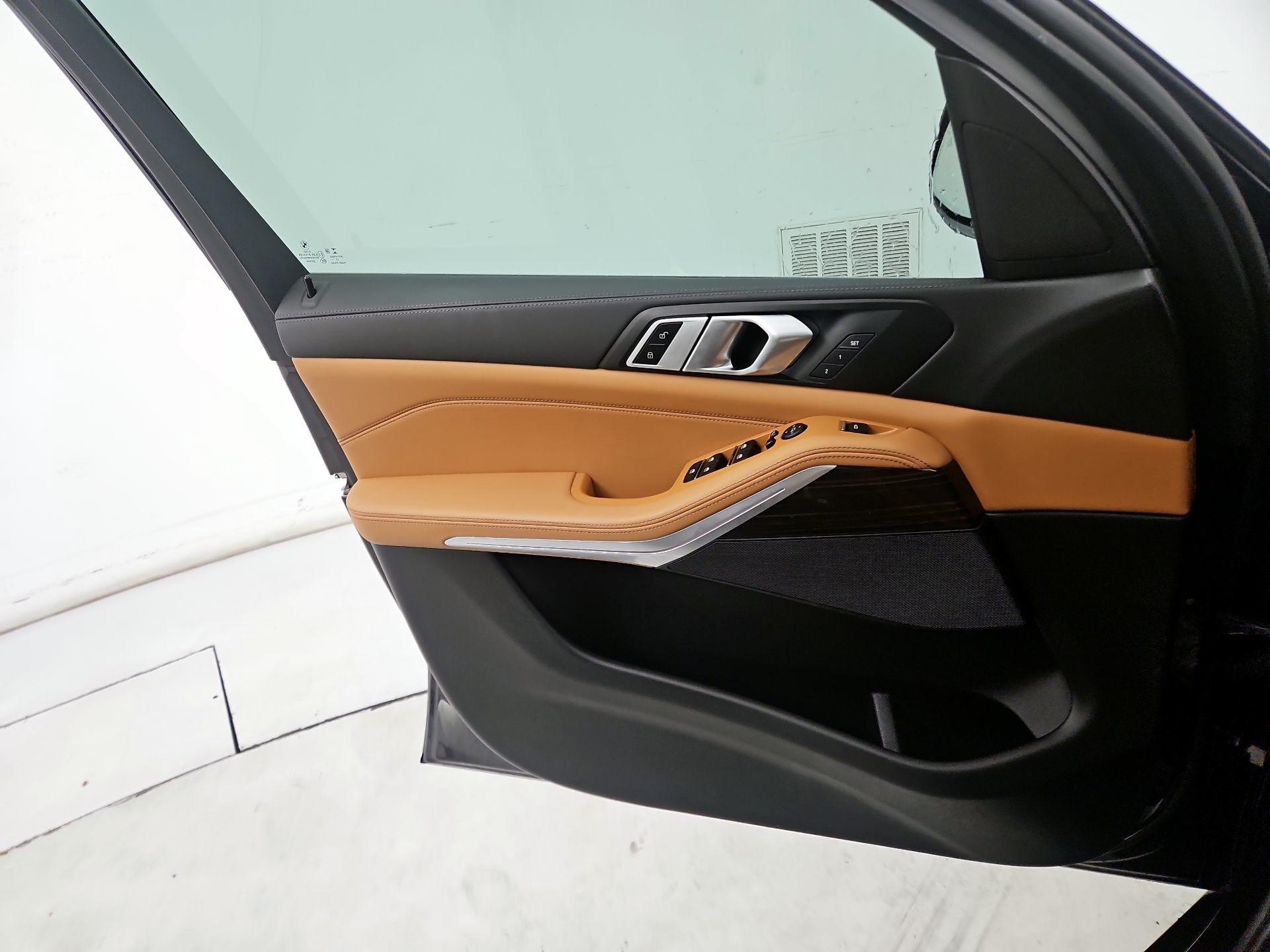 Thumbnail: 2023 BMW X5 - 12