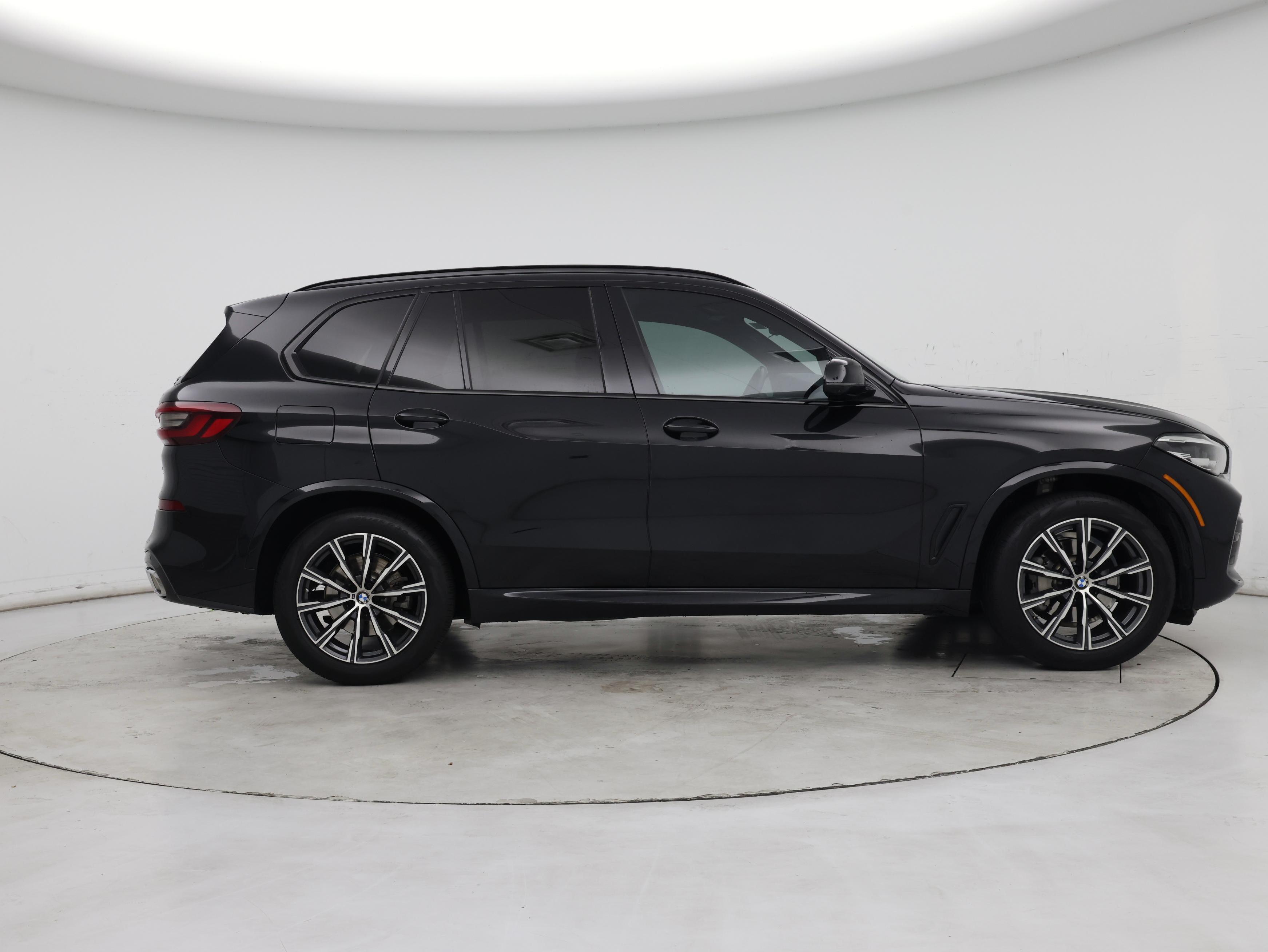 Thumbnail: 2023 BMW X5 - 7