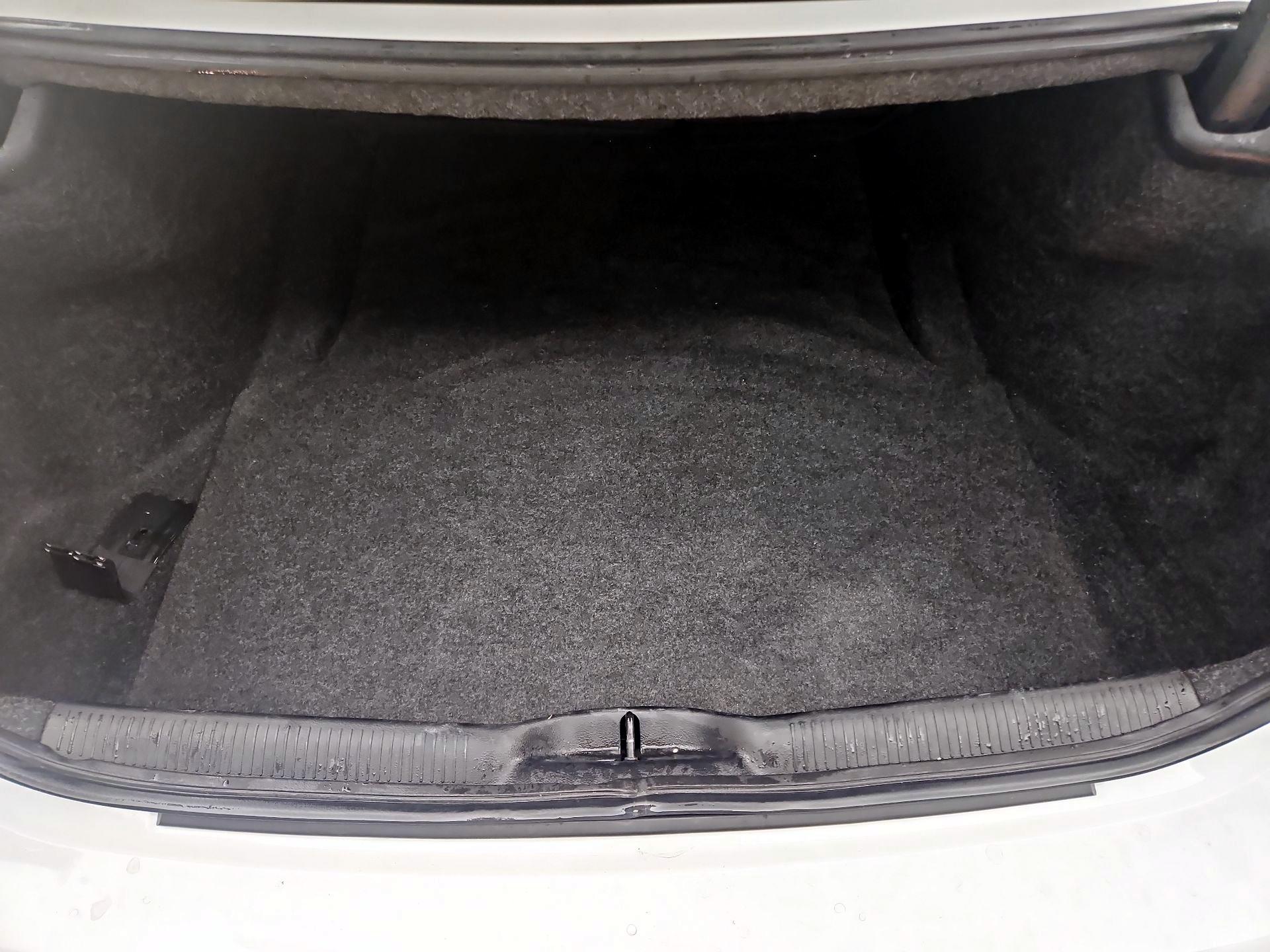 Thumbnail: 2016 Dodge Charger - 19