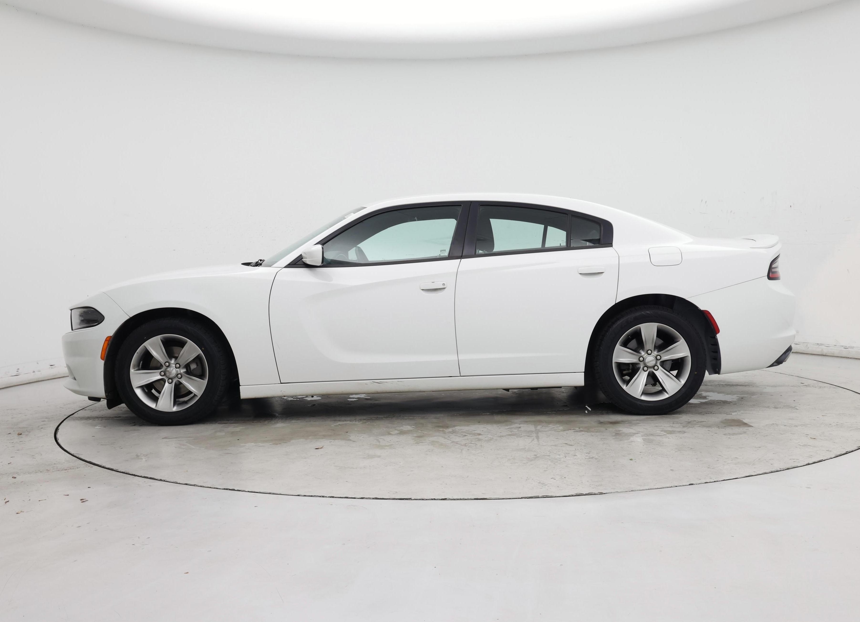 Thumbnail: 2016 Dodge Charger - 3