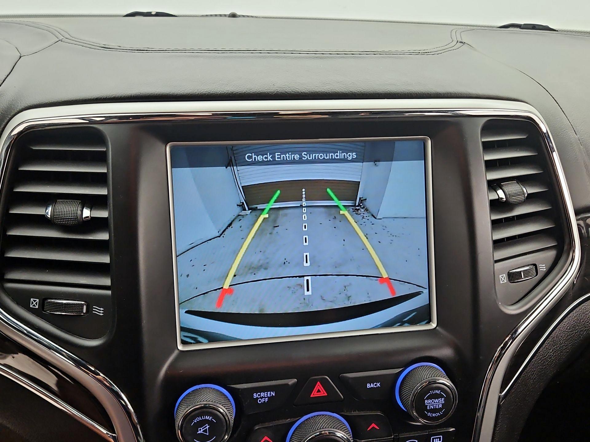 Thumbnail: 2015 Jeep Grand Cherokee - 14