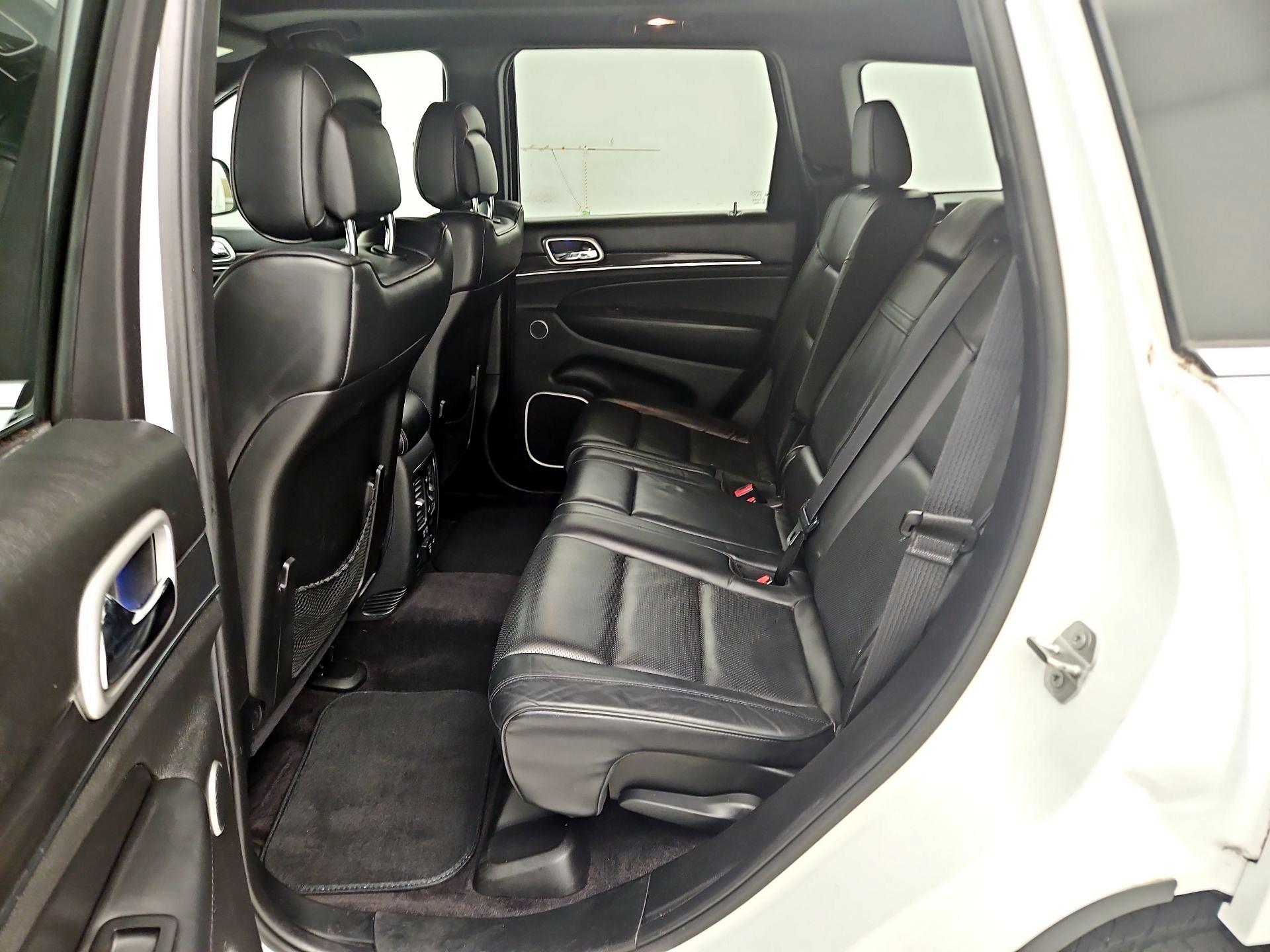 Thumbnail: 2015 Jeep Grand Cherokee - 19