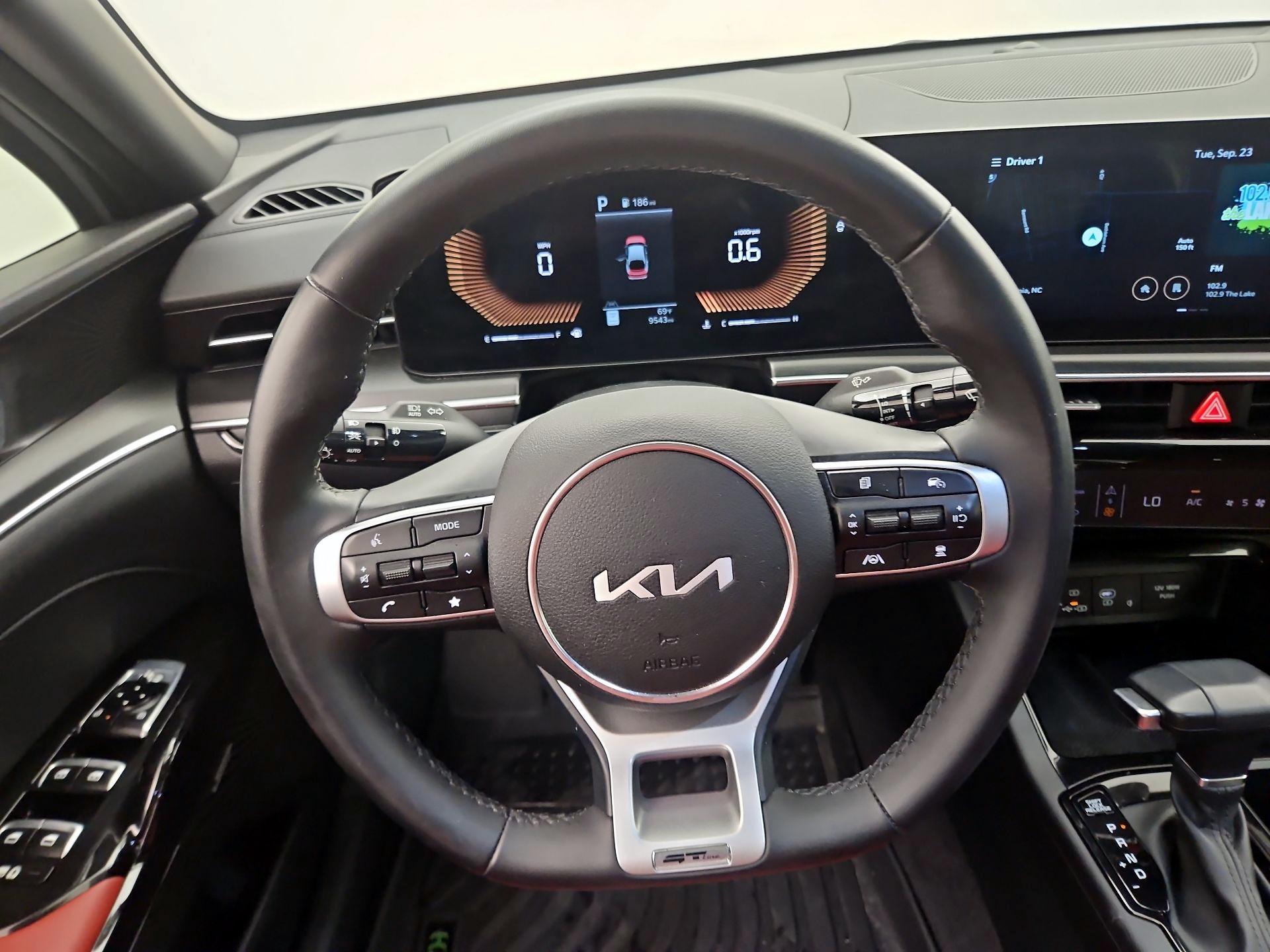 Thumbnail: 2025 Kia K5 - 10