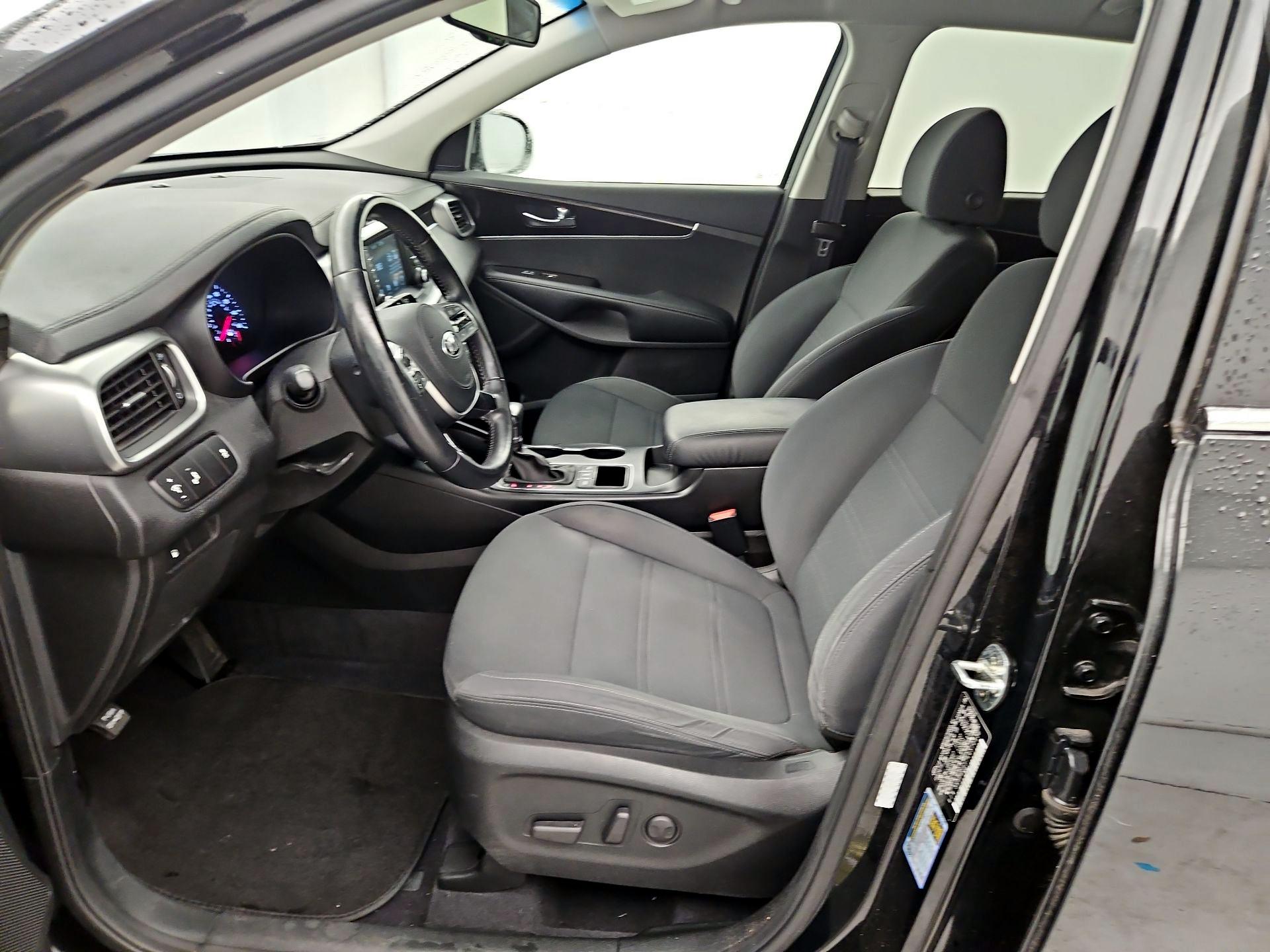 Thumbnail: 2019 Kia Sorento - 11