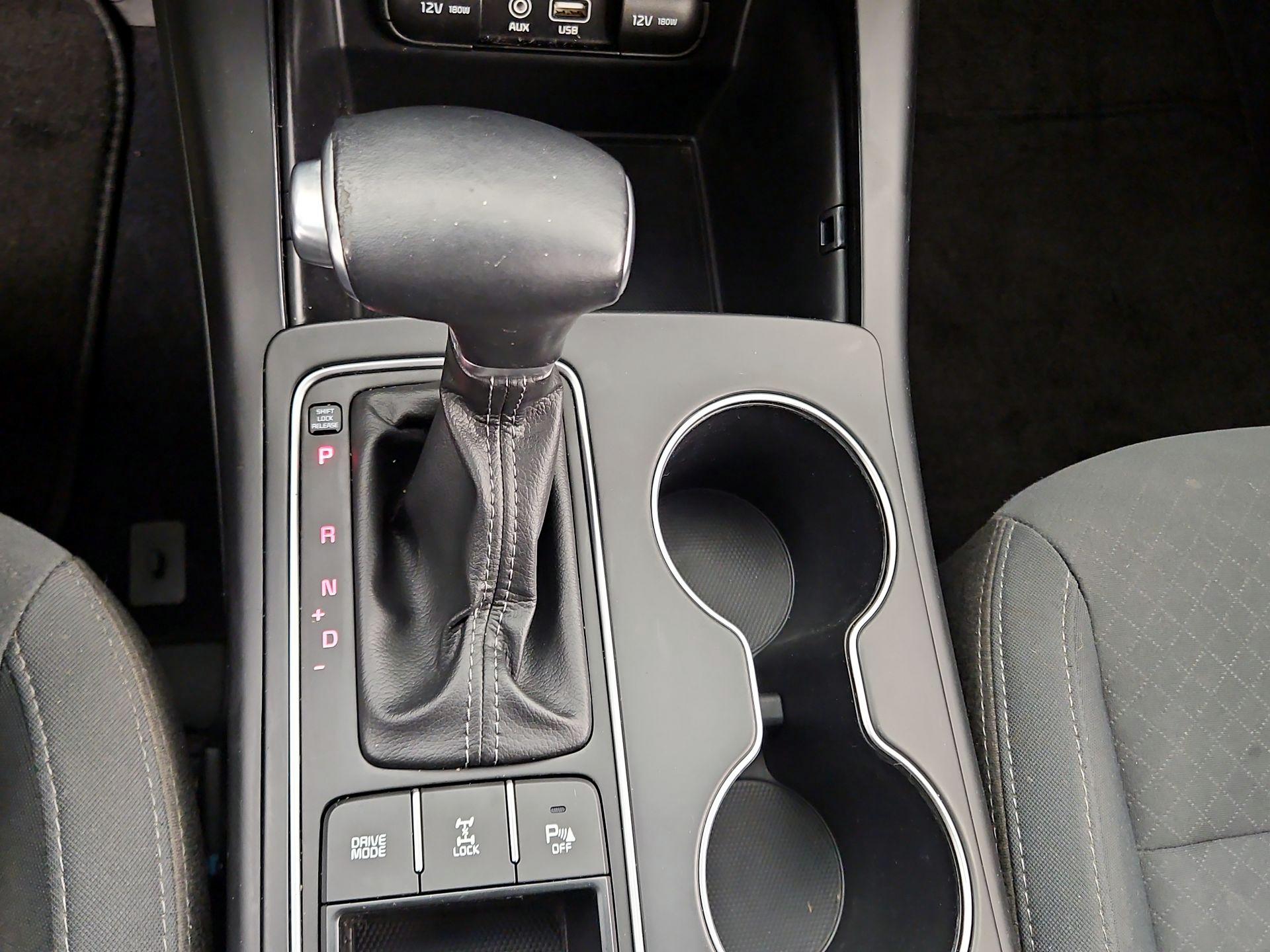 Thumbnail: 2019 Kia Sorento - 17