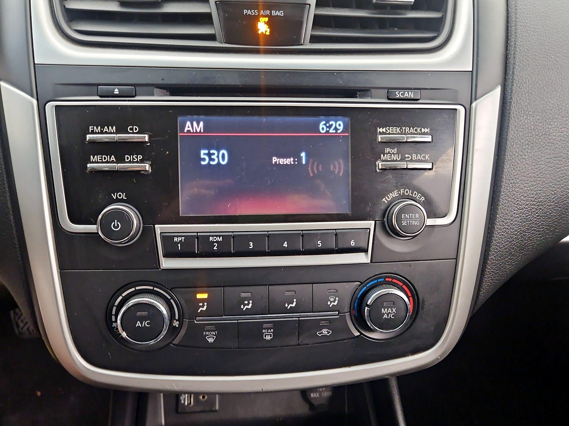 Thumbnail: 2017 Nissan Altima - 15