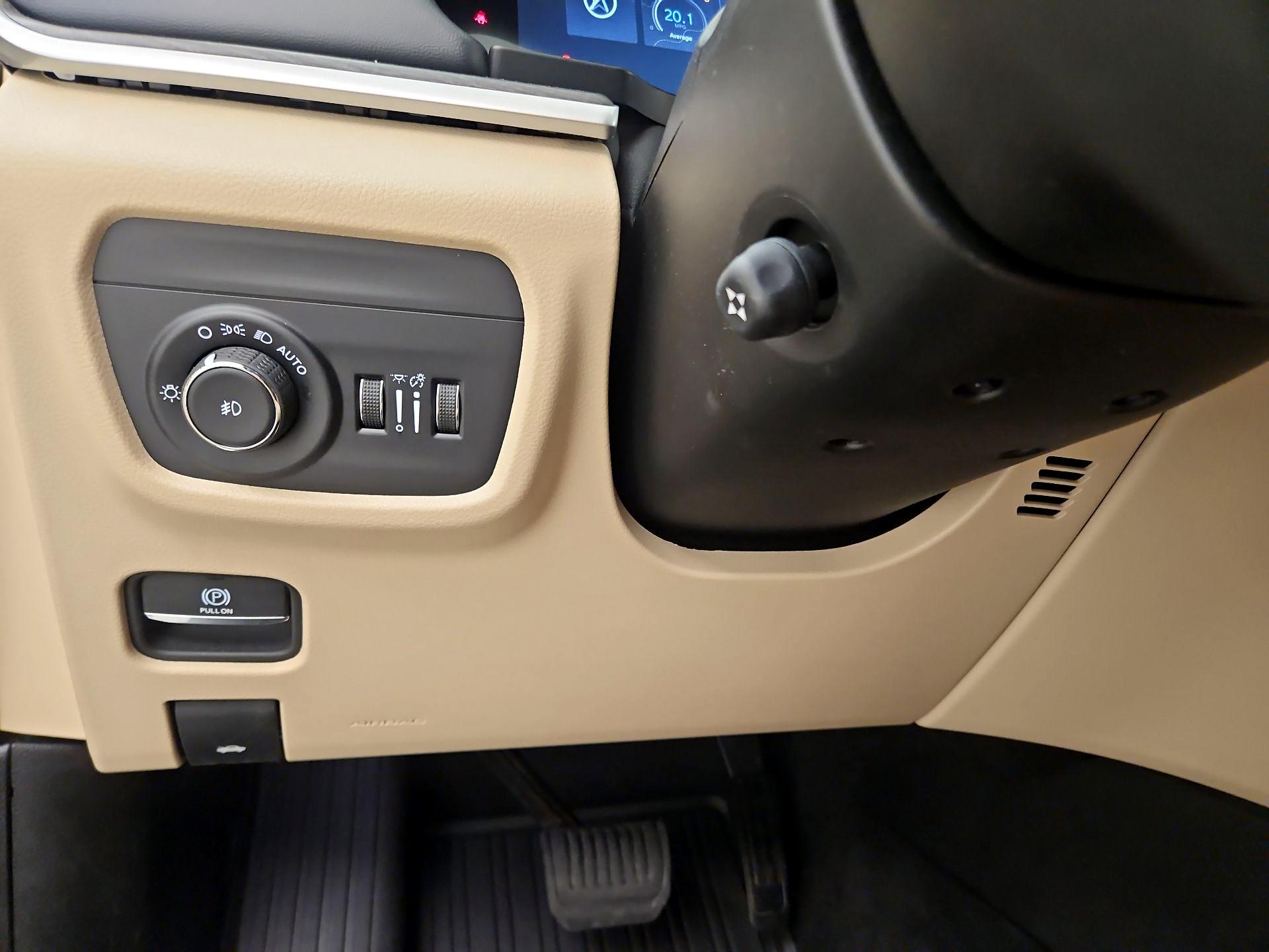 Thumbnail: 2025 Jeep Grand Cherokee - 13