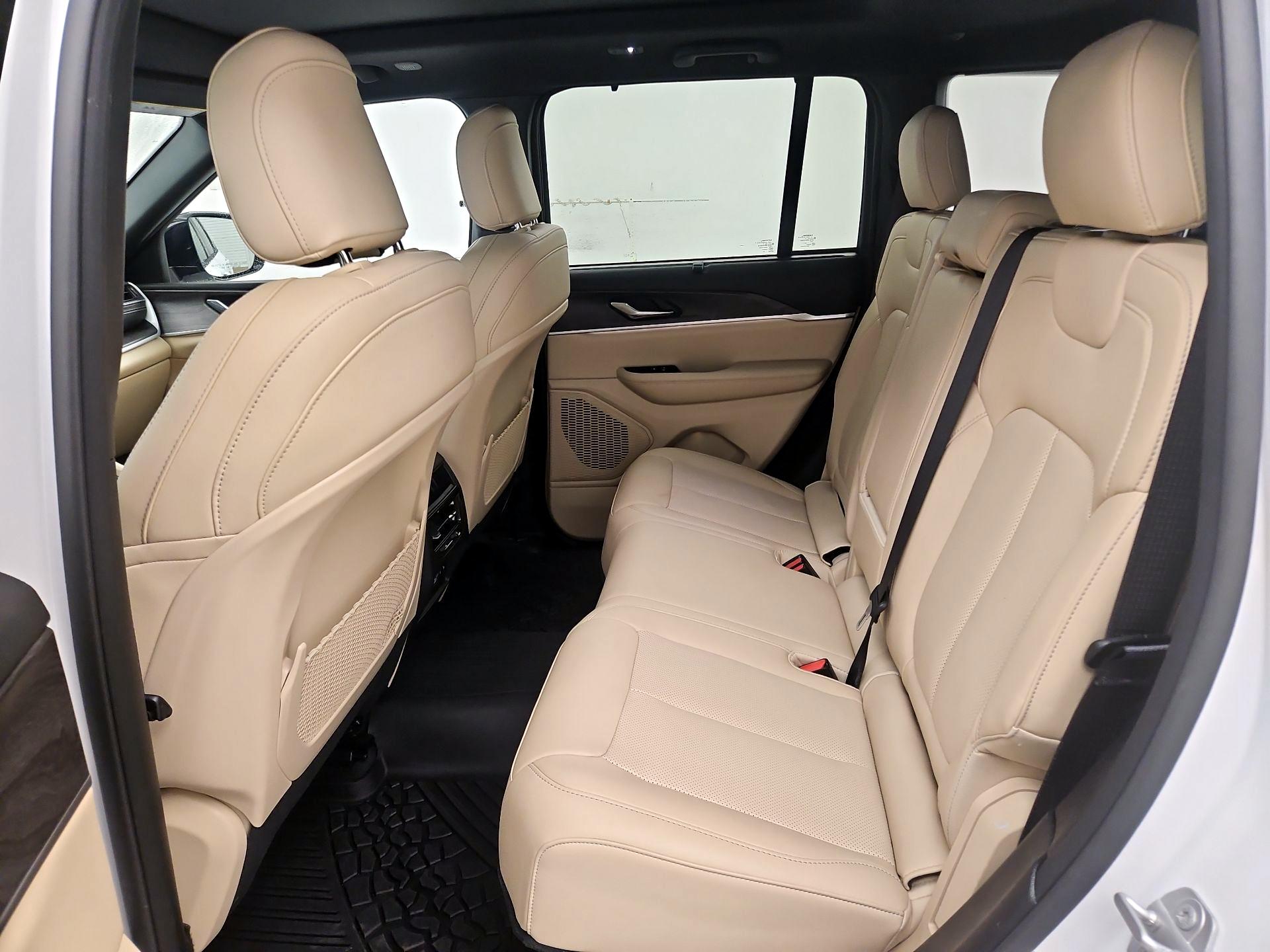 Thumbnail: 2025 Jeep Grand Cherokee - 19