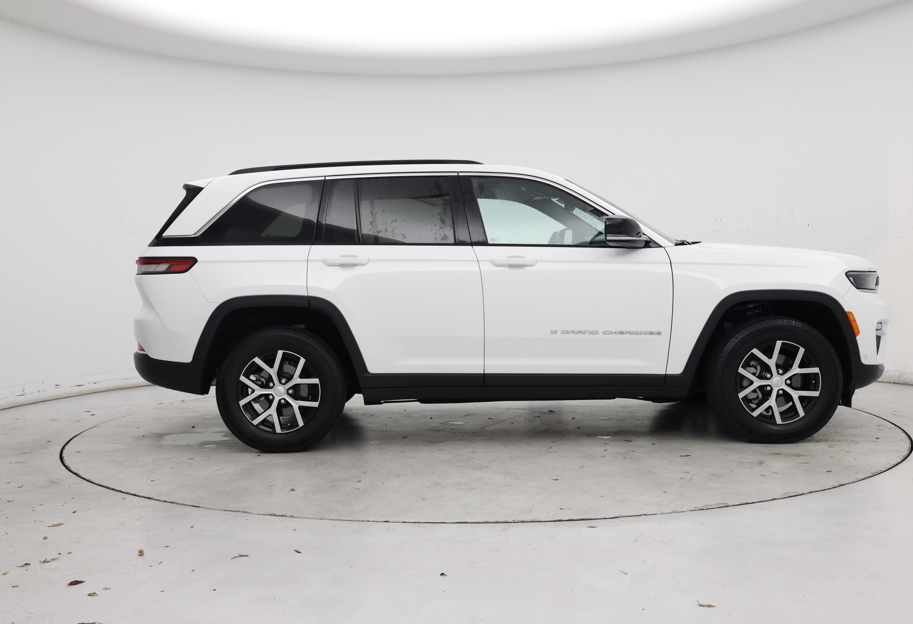 Thumbnail: 2025 Jeep Grand Cherokee - 7