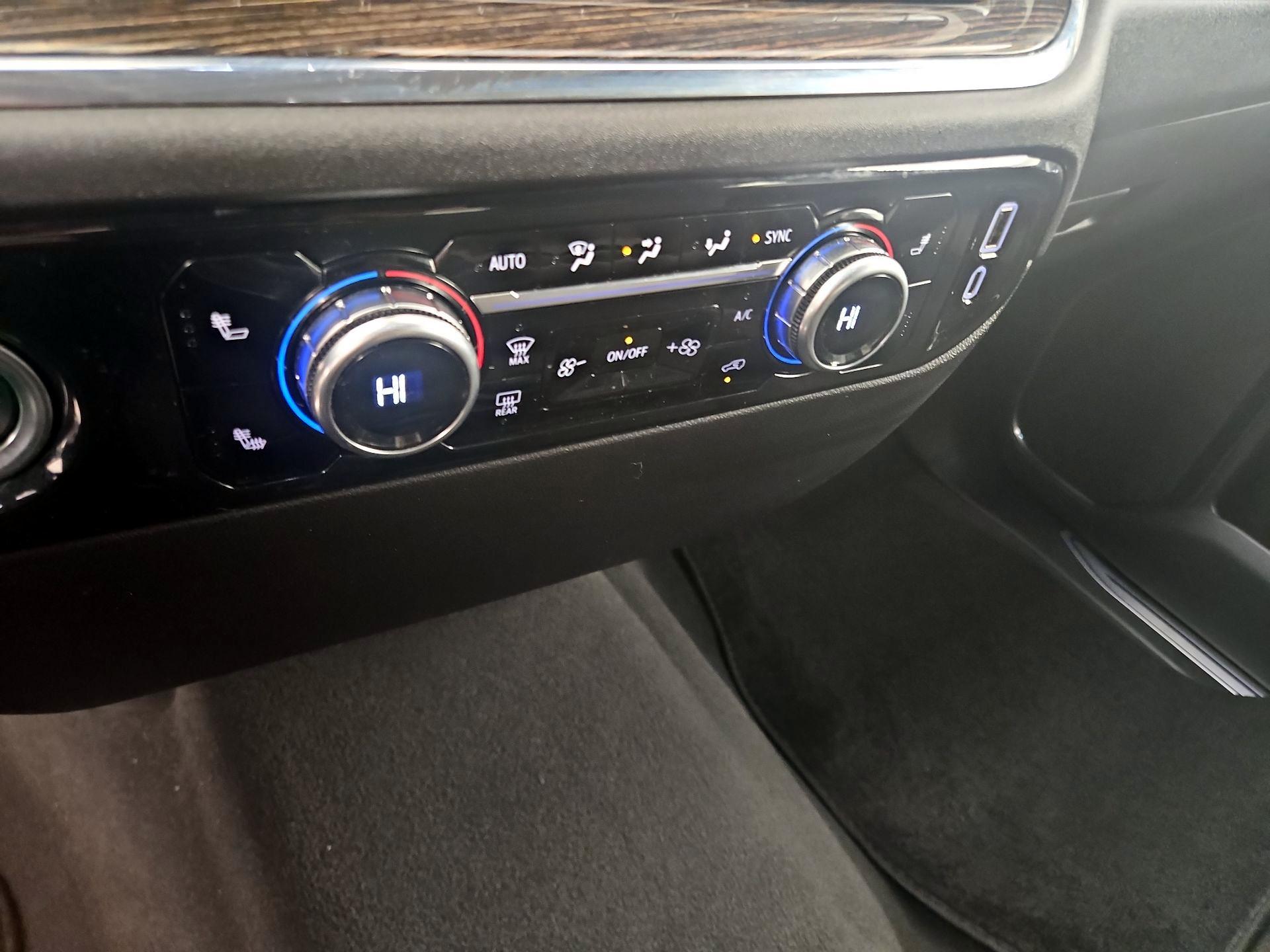 Thumbnail: 2024 GMC Sierra 1500 - 16