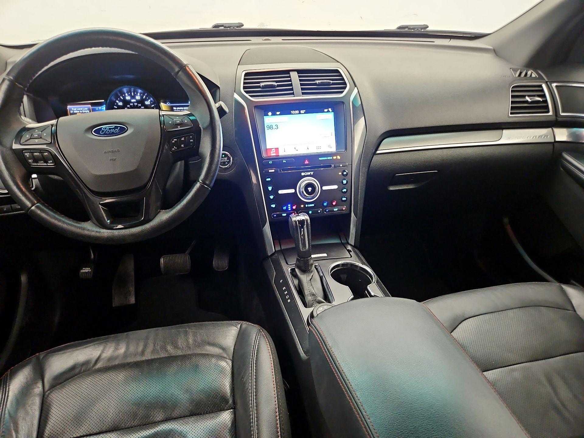 Thumbnail: 2017 Ford Explorer - 9