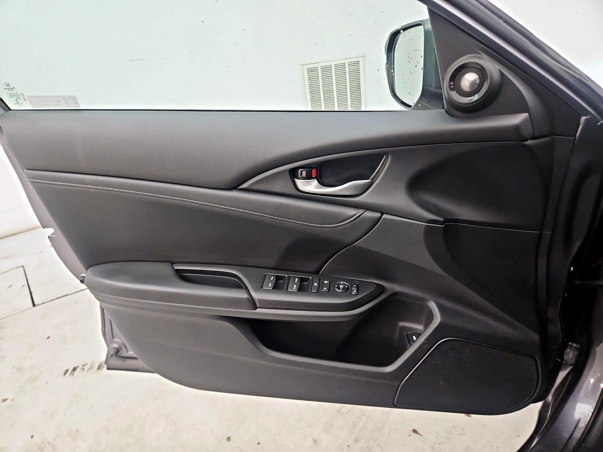 Thumbnail: 2022 Honda Insight - 10