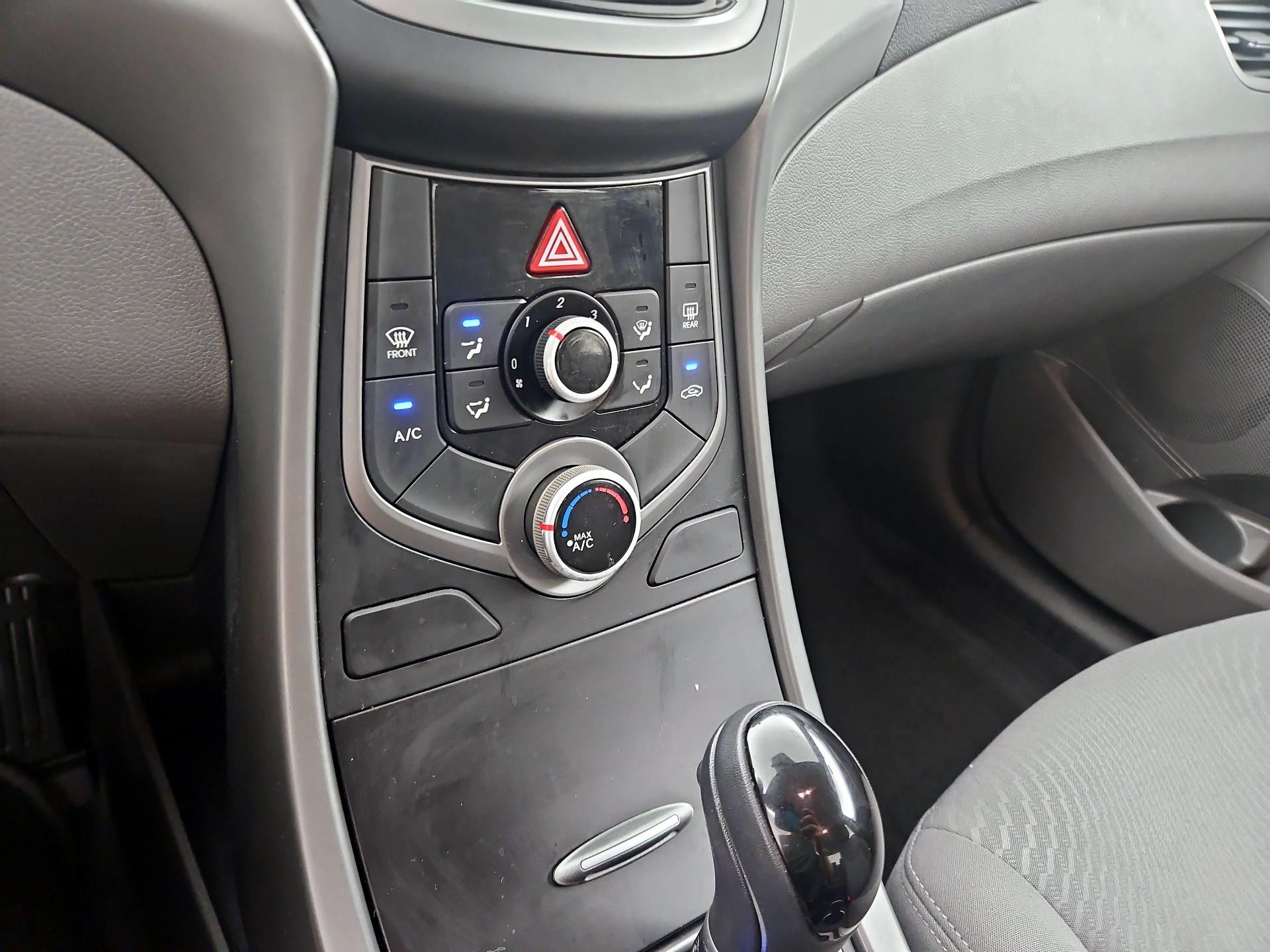 Thumbnail: 2016 Hyundai Elantra - 15