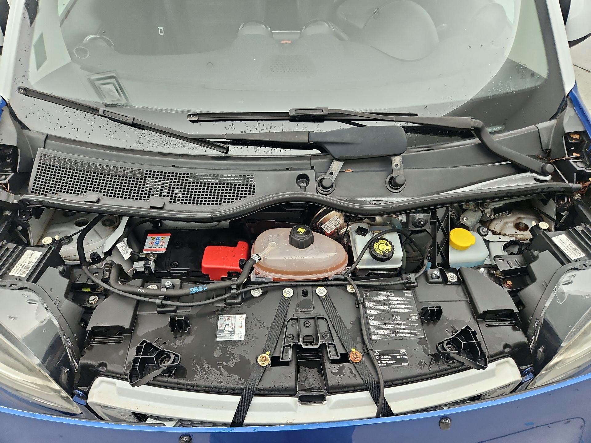 Thumbnail: 2016 smart fortwo - 19