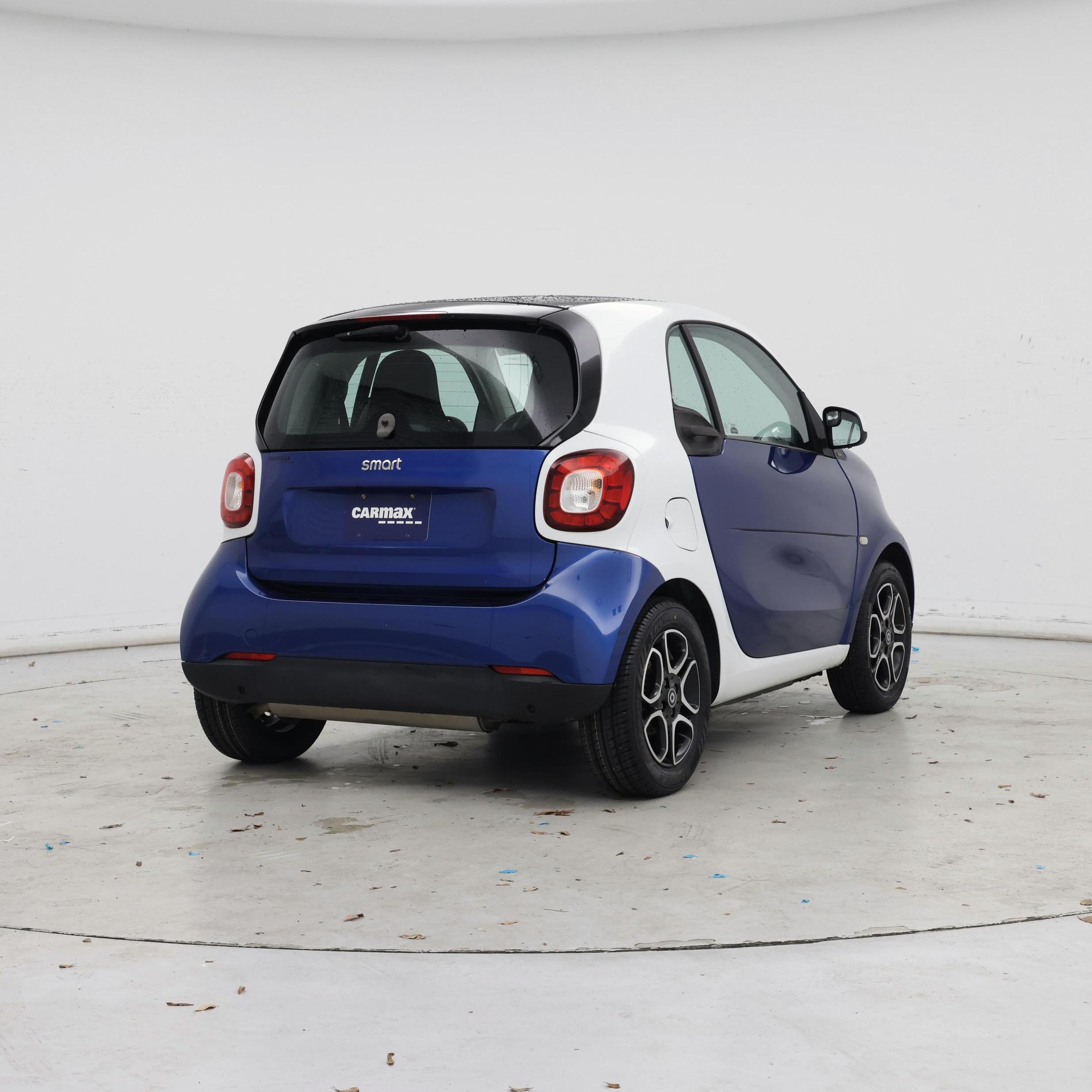 Thumbnail: 2016 smart fortwo - 8