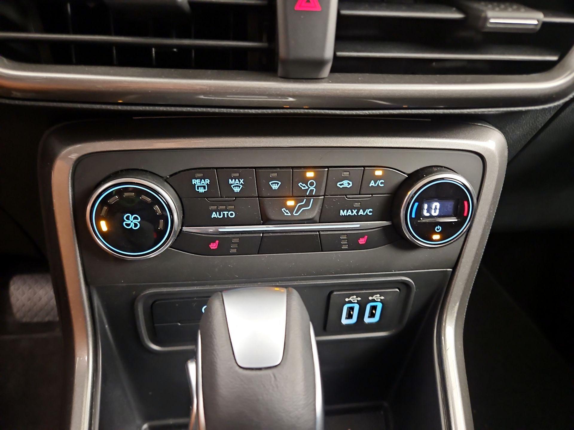 Thumbnail: 2020 Ford EcoSport - 16