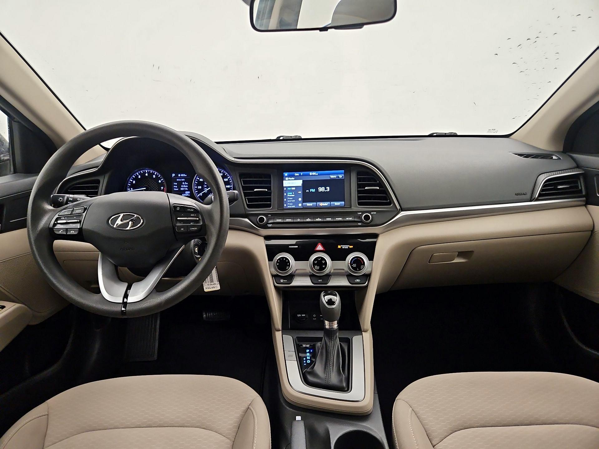 Thumbnail: 2019 Hyundai Elantra - 9