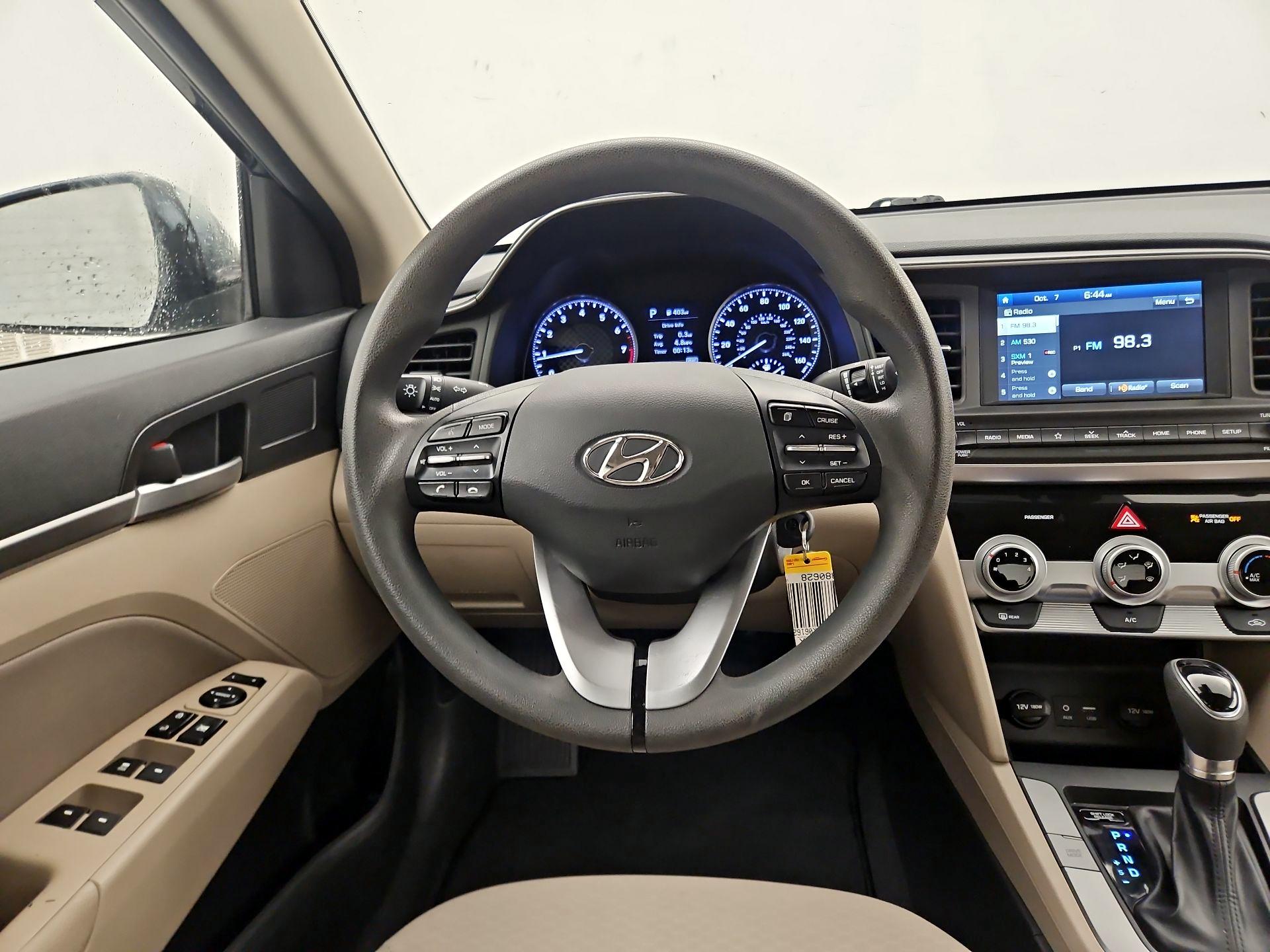 Thumbnail: 2019 Hyundai Elantra - 10