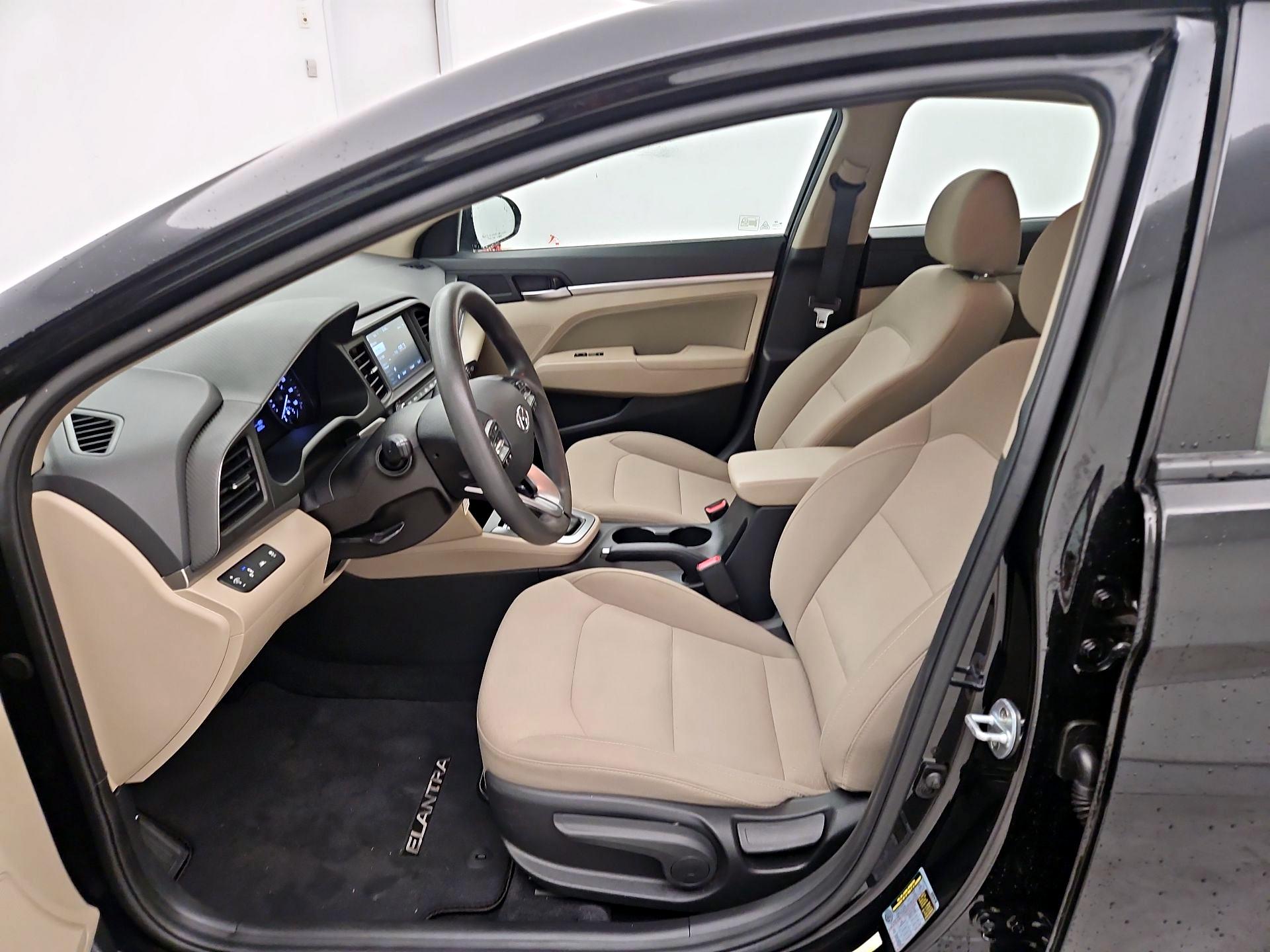 Thumbnail: 2019 Hyundai Elantra - 11