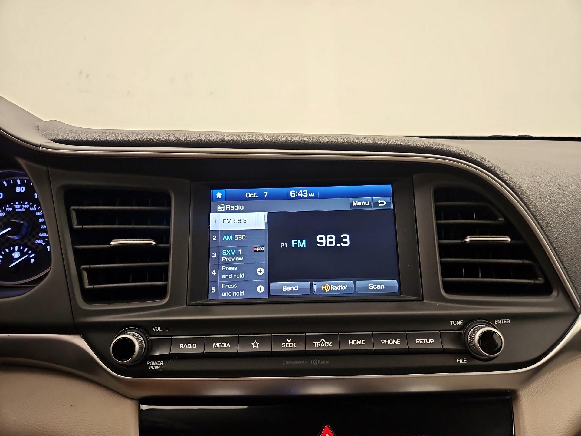 Thumbnail: 2019 Hyundai Elantra - 15