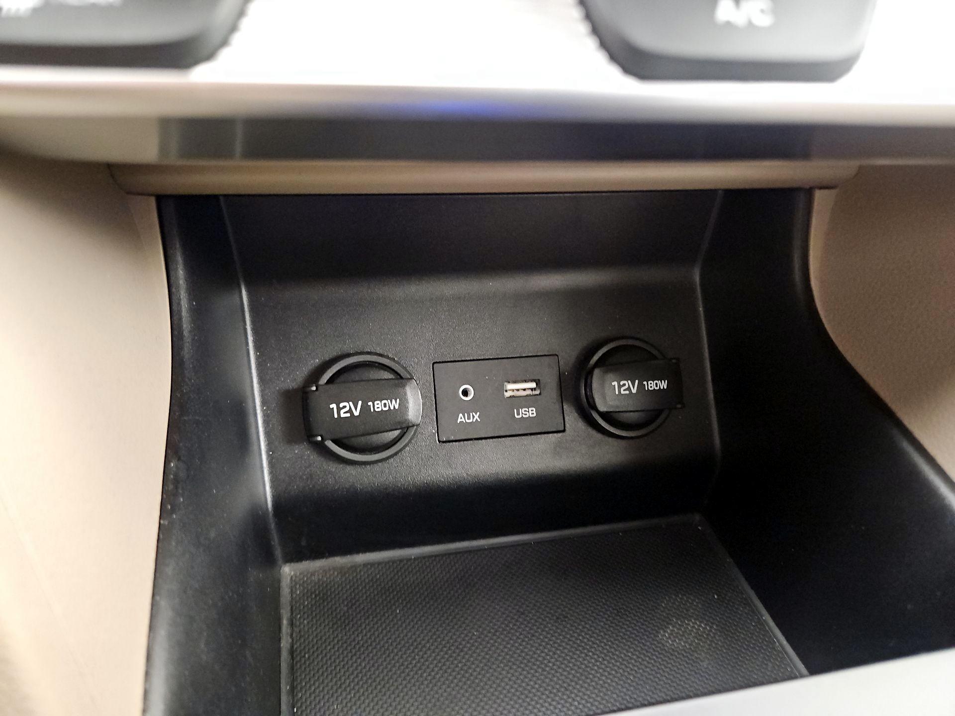 Thumbnail: 2019 Hyundai Elantra - 18