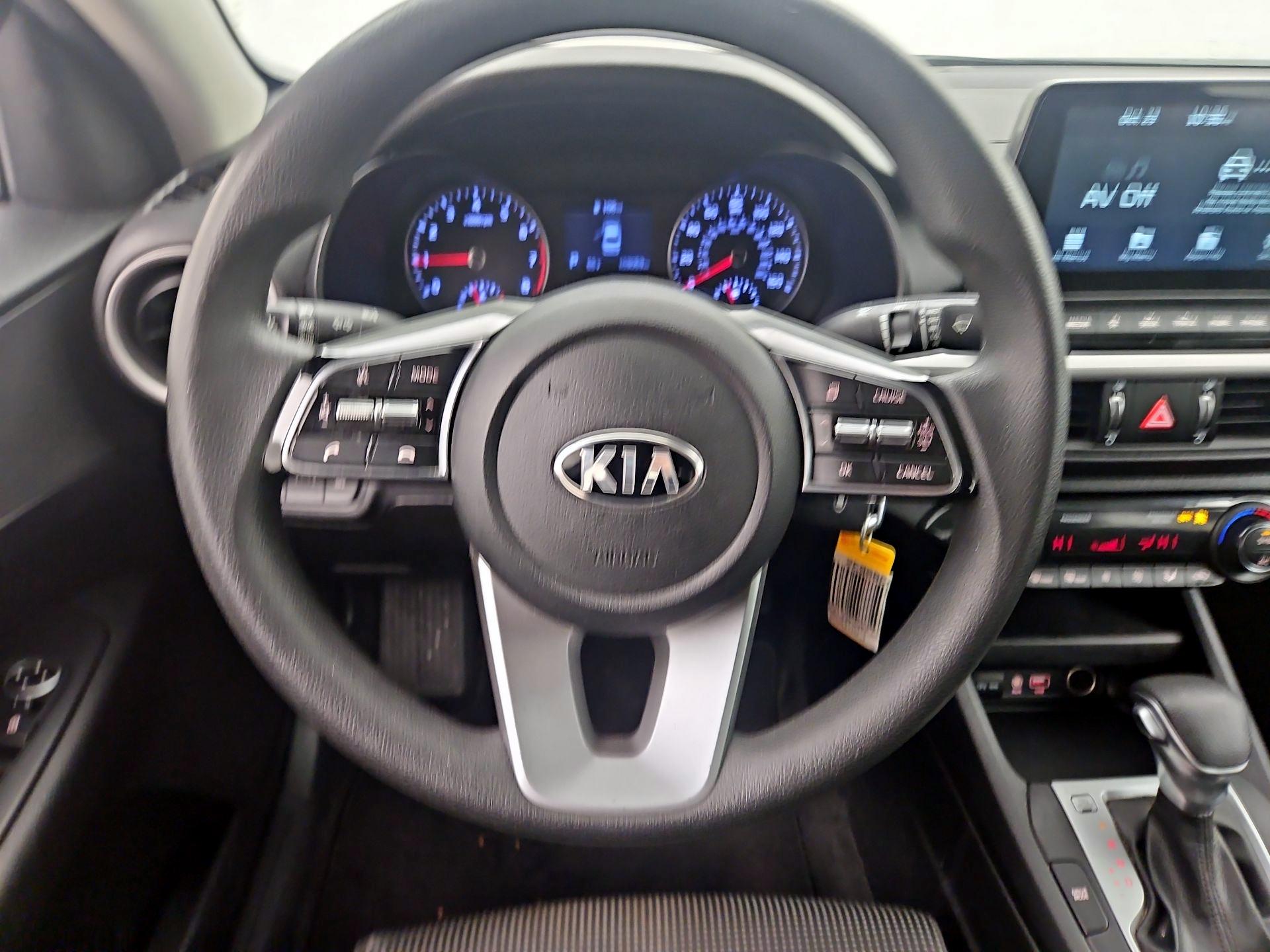Thumbnail: 2019 Kia Forte - 10