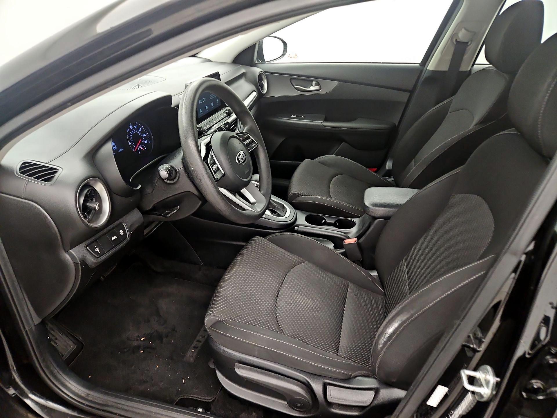 Thumbnail: 2019 Kia Forte - 11