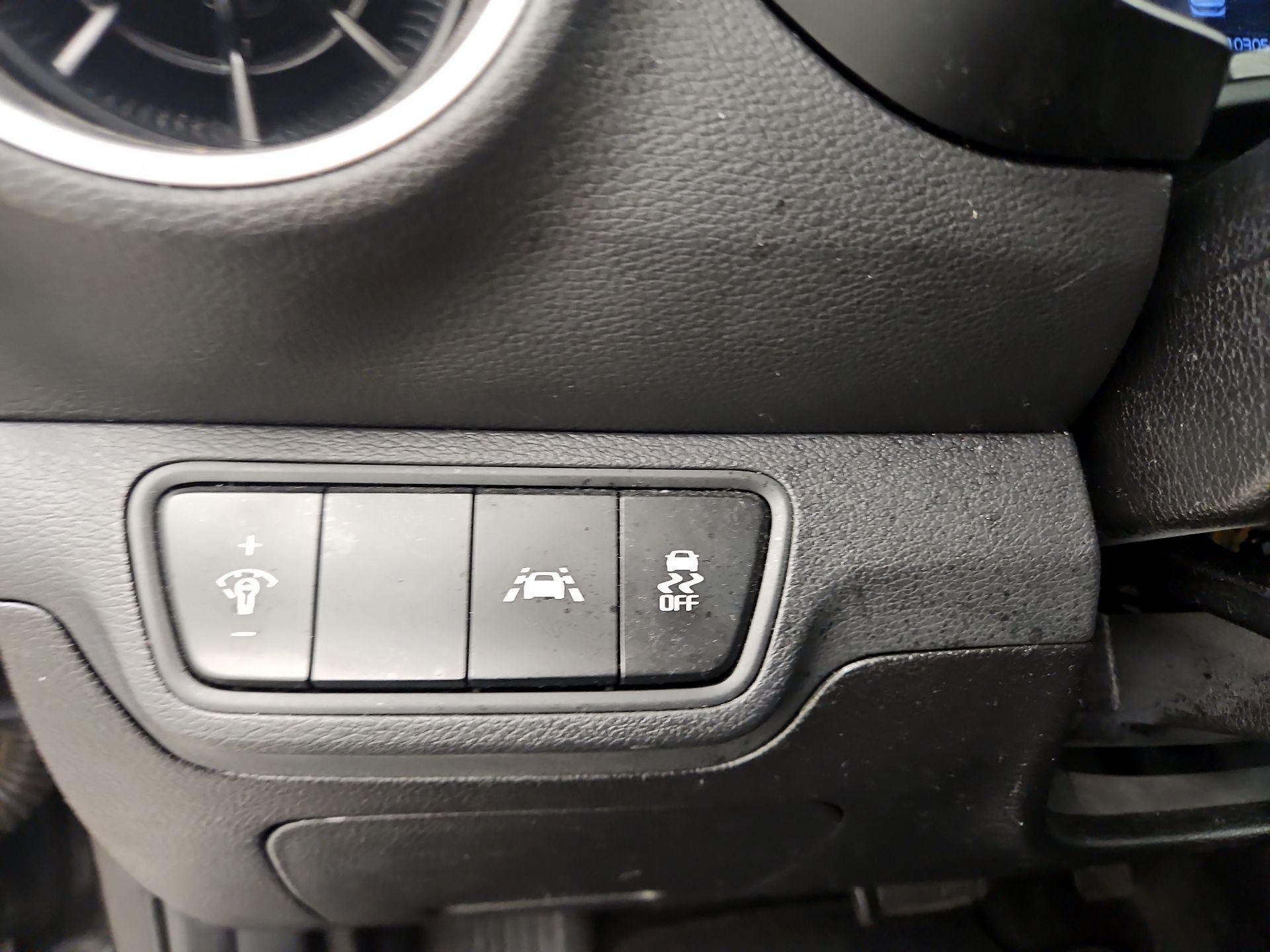 Thumbnail: 2019 Kia Forte - 13