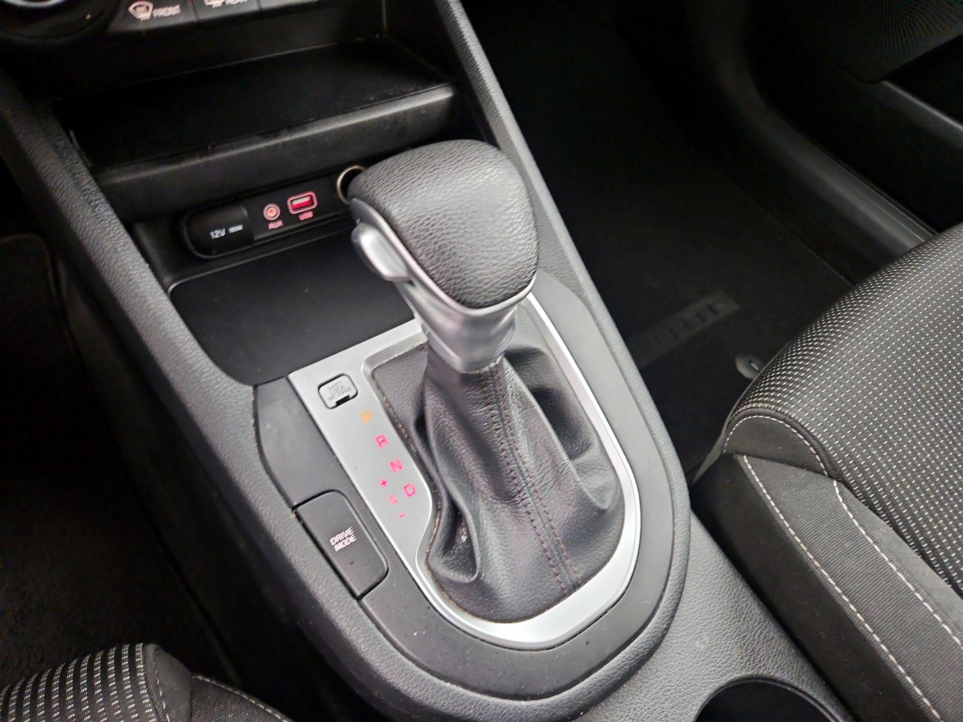 Thumbnail: 2019 Kia Forte - 17