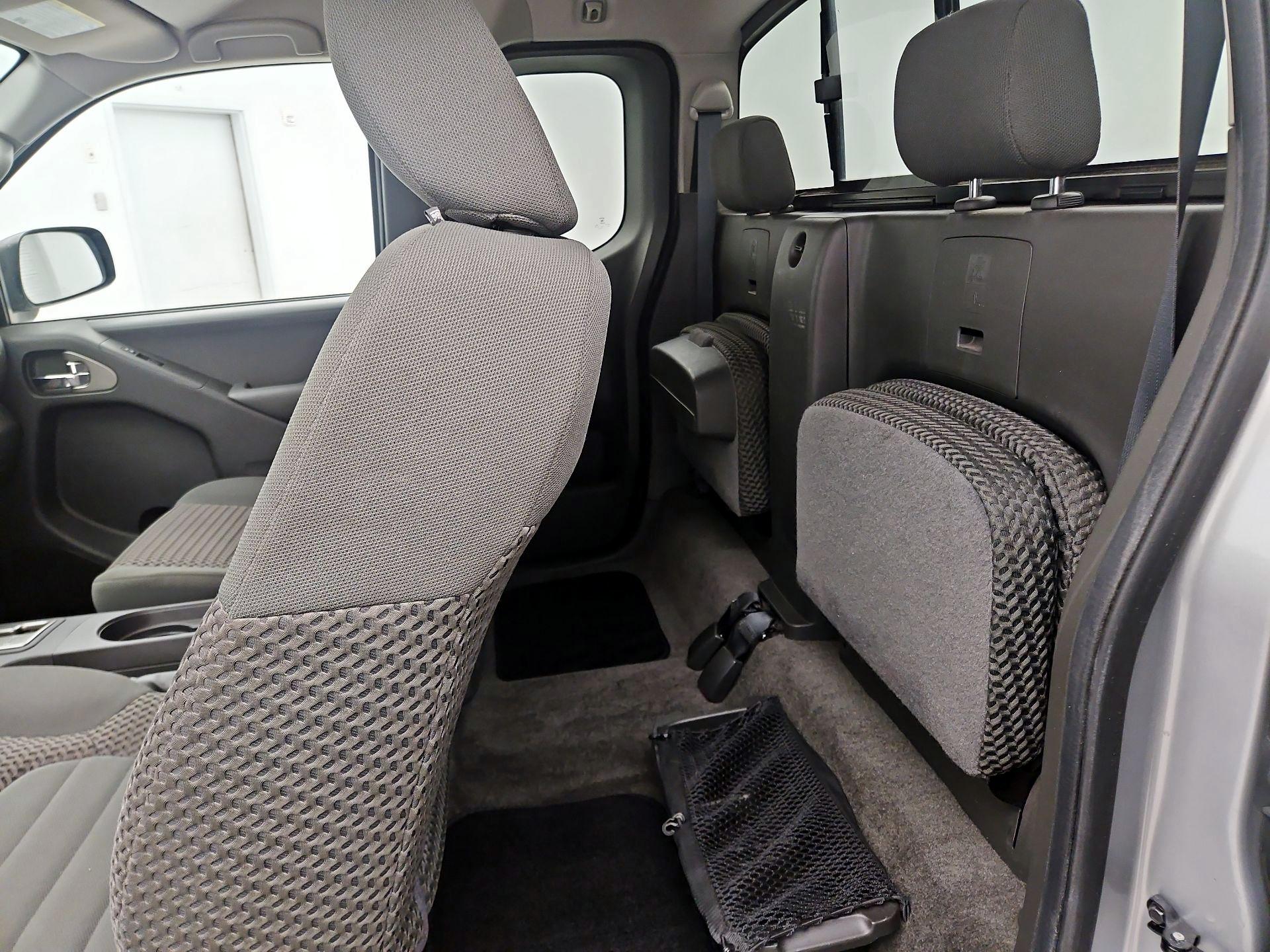 Thumbnail: 2016 Nissan Frontier - 18