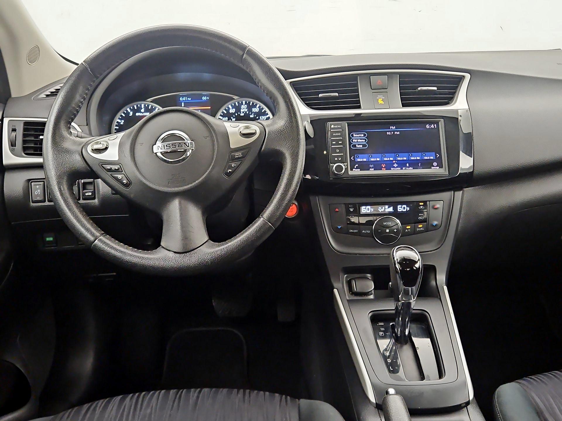 Thumbnail: 2019 Nissan Sentra - 10