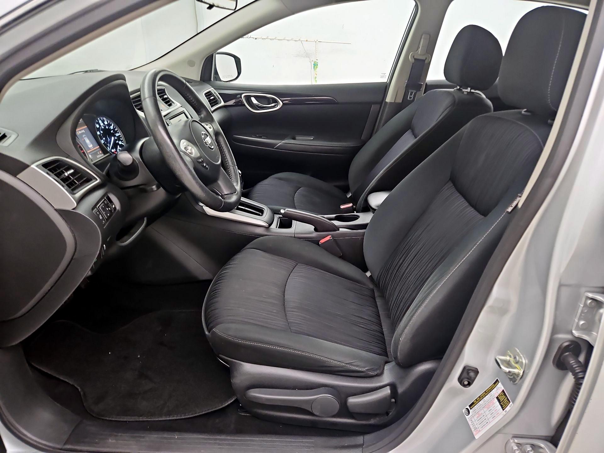 Thumbnail: 2019 Nissan Sentra - 11