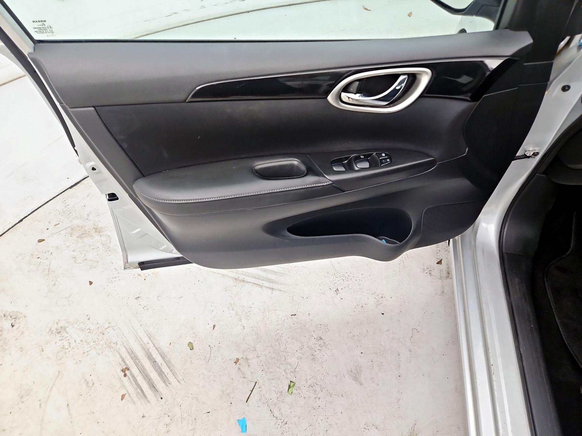 Thumbnail: 2019 Nissan Sentra - 12