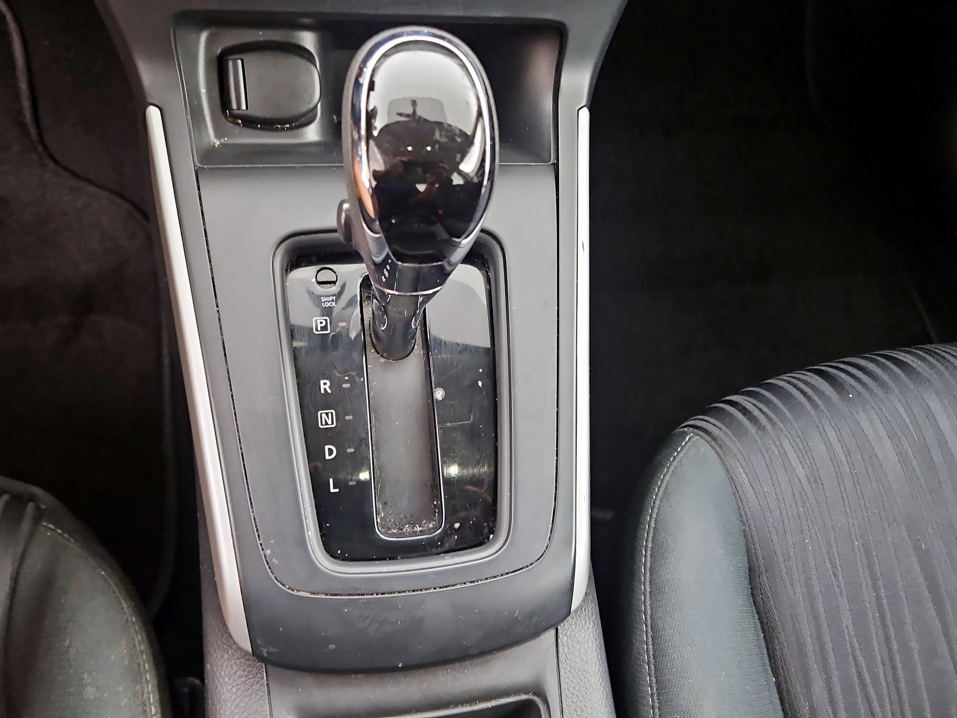 Thumbnail: 2019 Nissan Sentra - 17