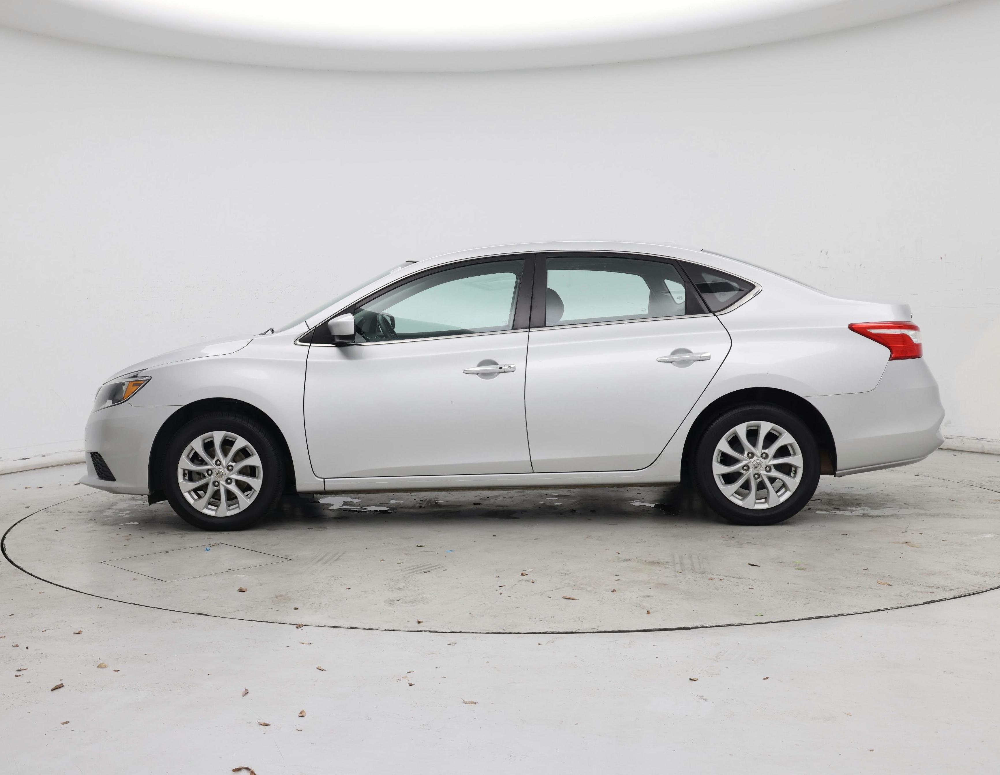 Thumbnail: 2019 Nissan Sentra - 3