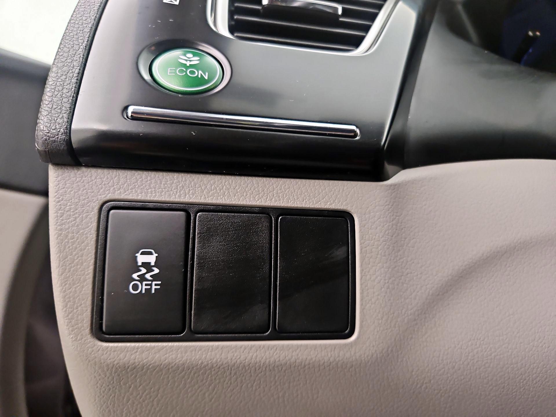 Thumbnail: 2015 Honda Civic - 13