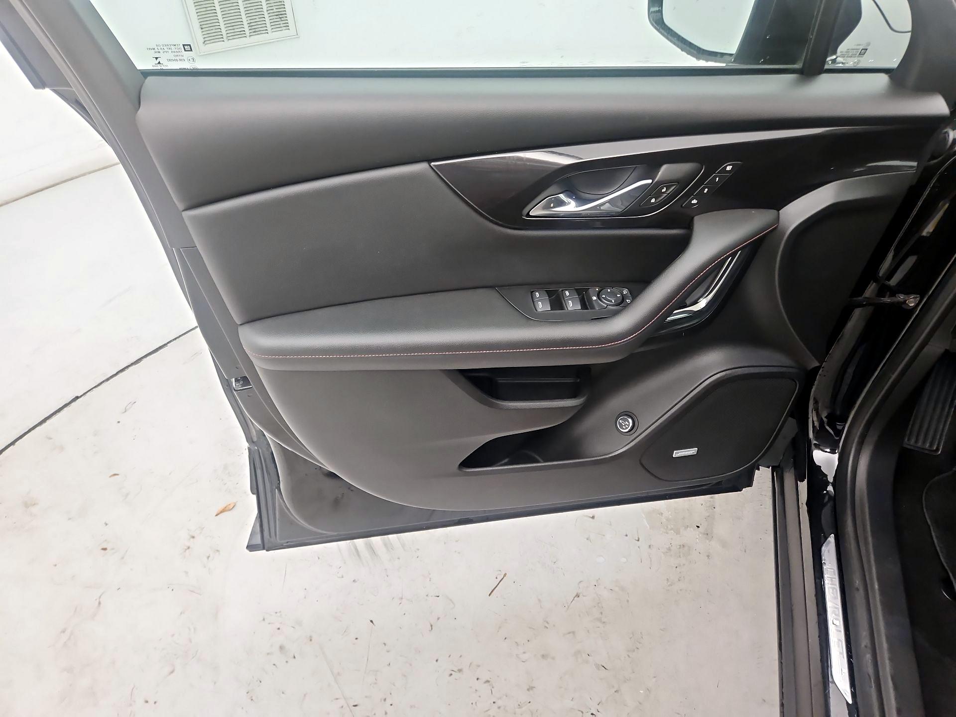 Thumbnail: 2020 Chevrolet Blazer - 12